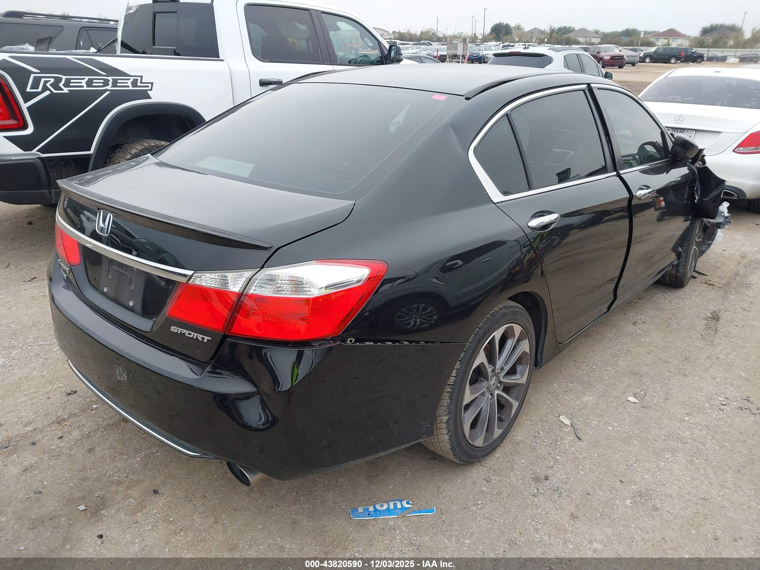 HONDA ACCORD image 4