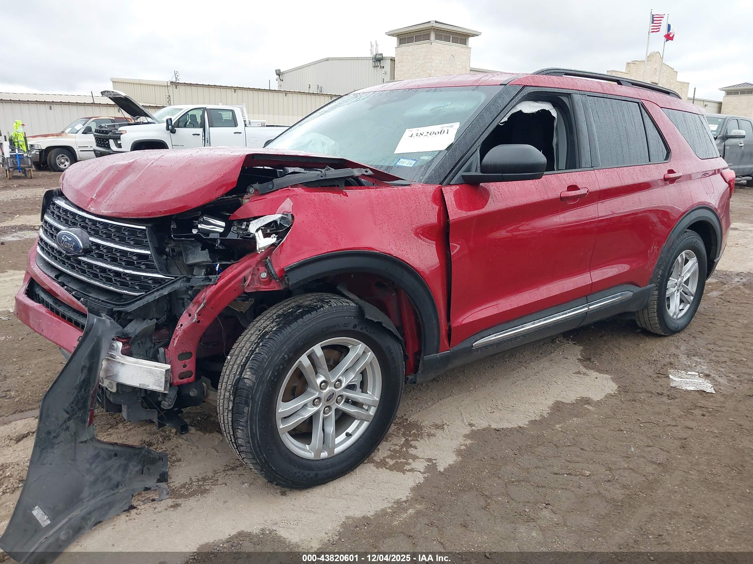 FORD EXPLORER image 2