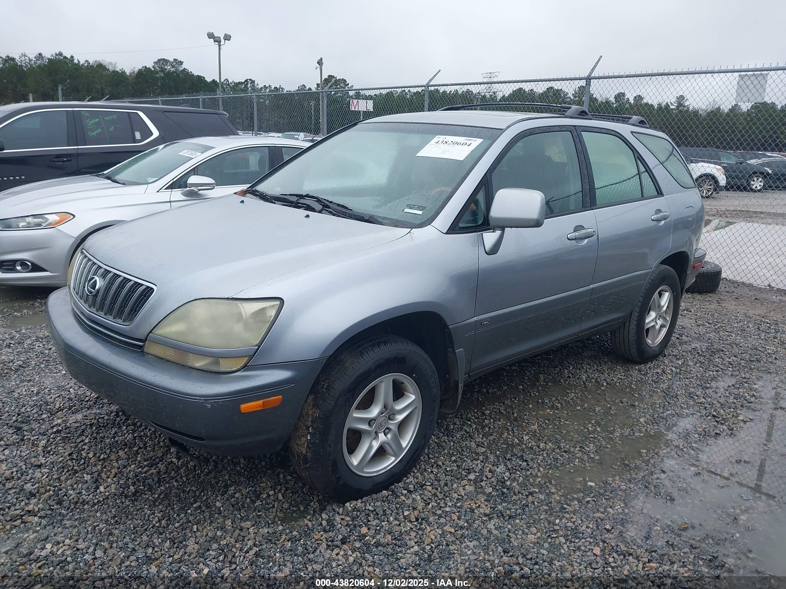 LEXUS RX image 2