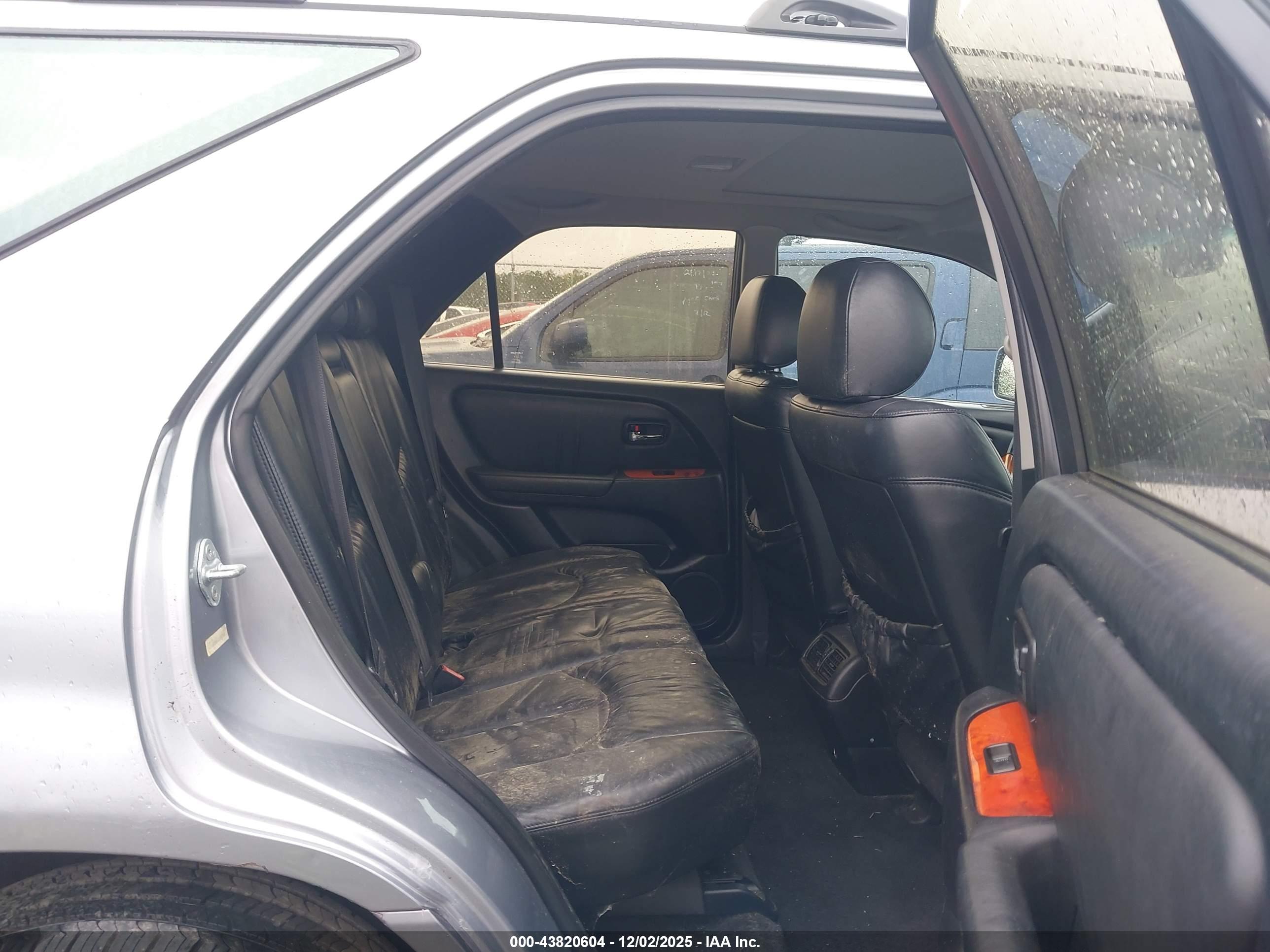 LEXUS RX image 8