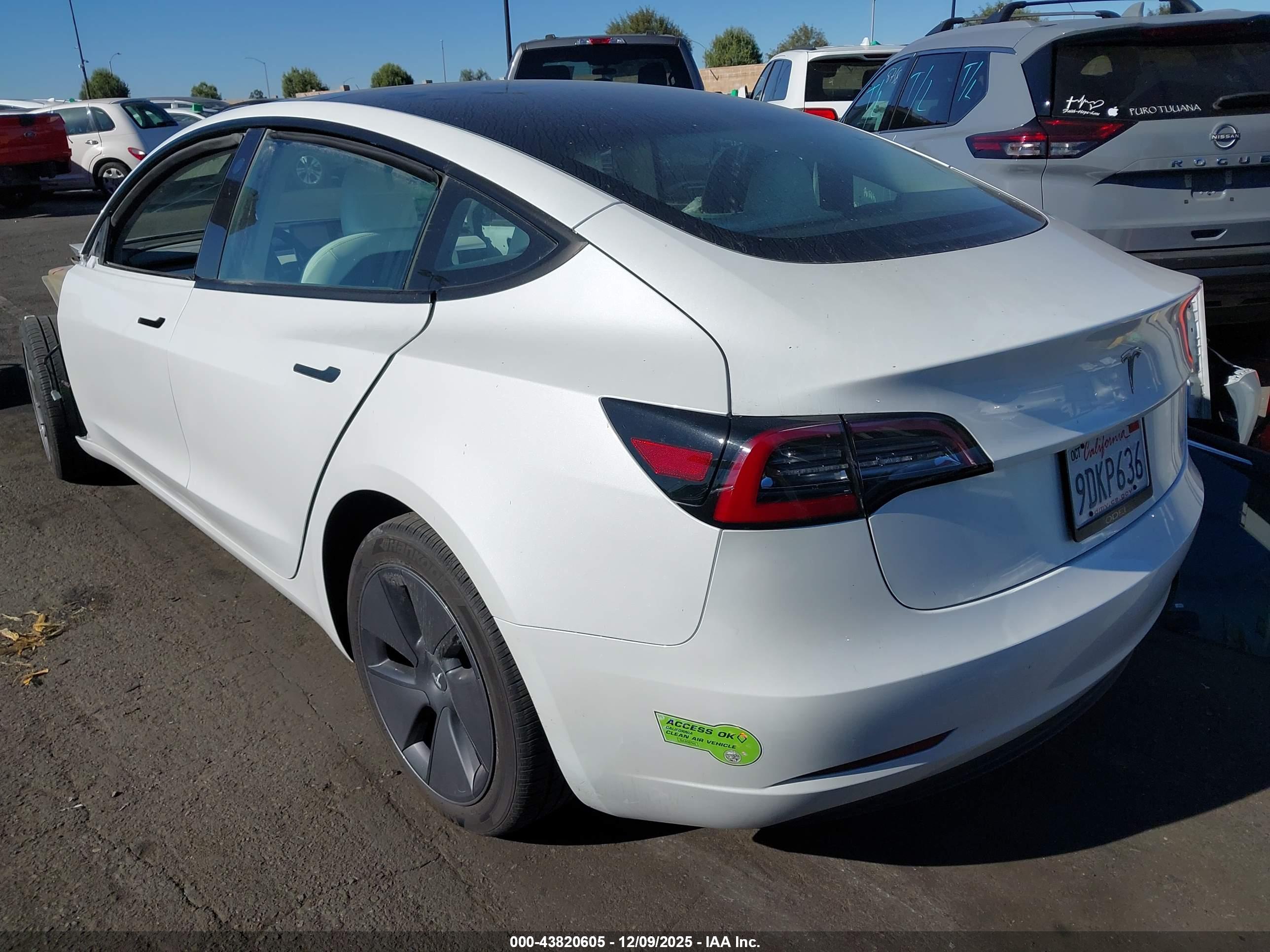TESLA MODEL image 3