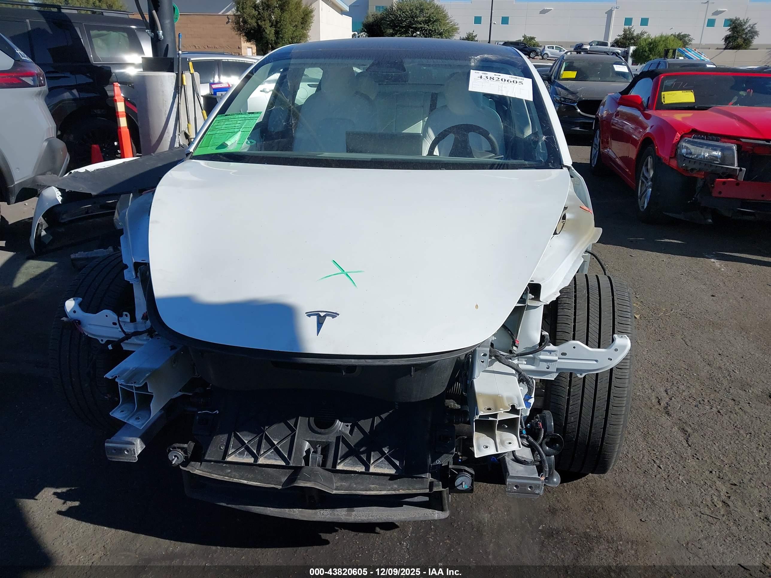 TESLA MODEL image 6