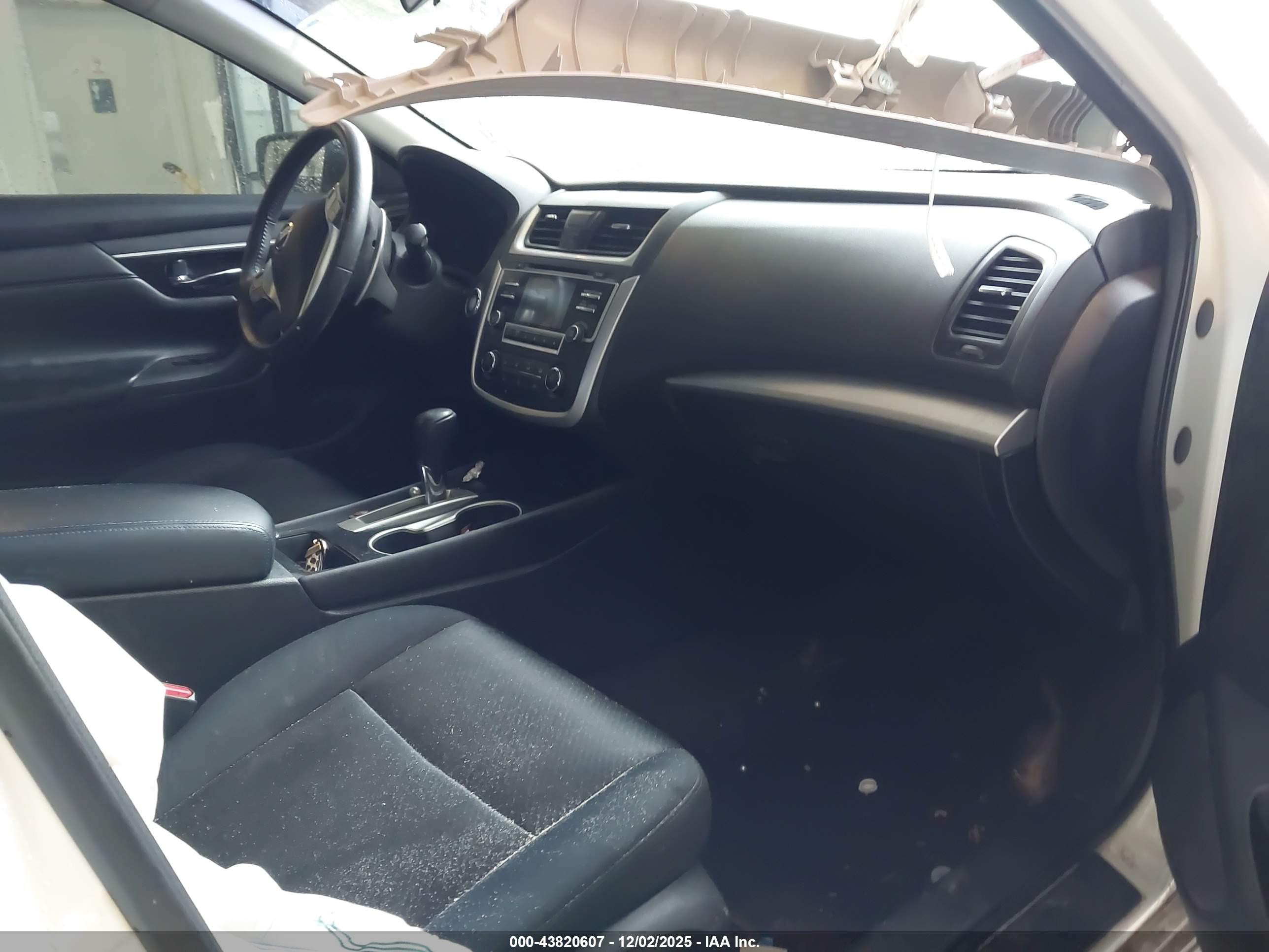 NISSAN ALTIMA image 5