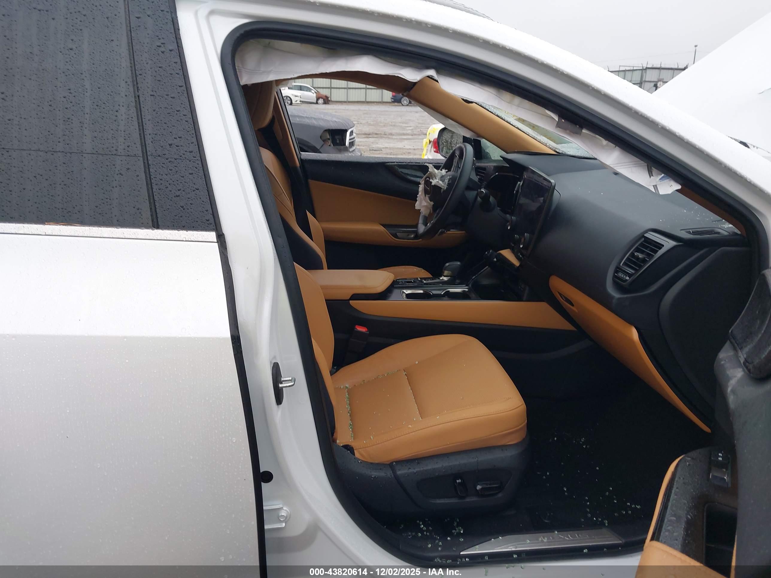 LEXUS NX image 5