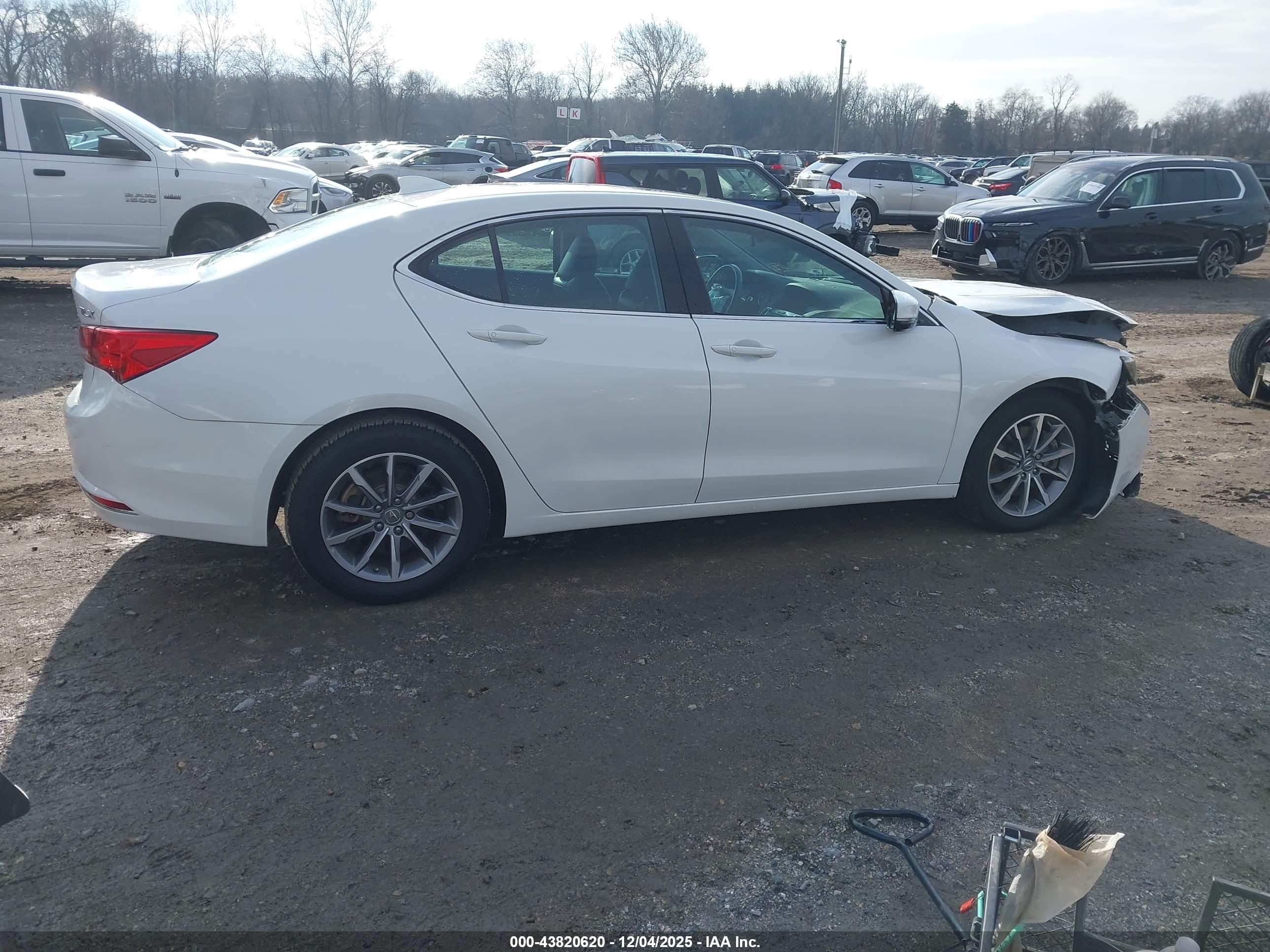 ACURA TLX image 4