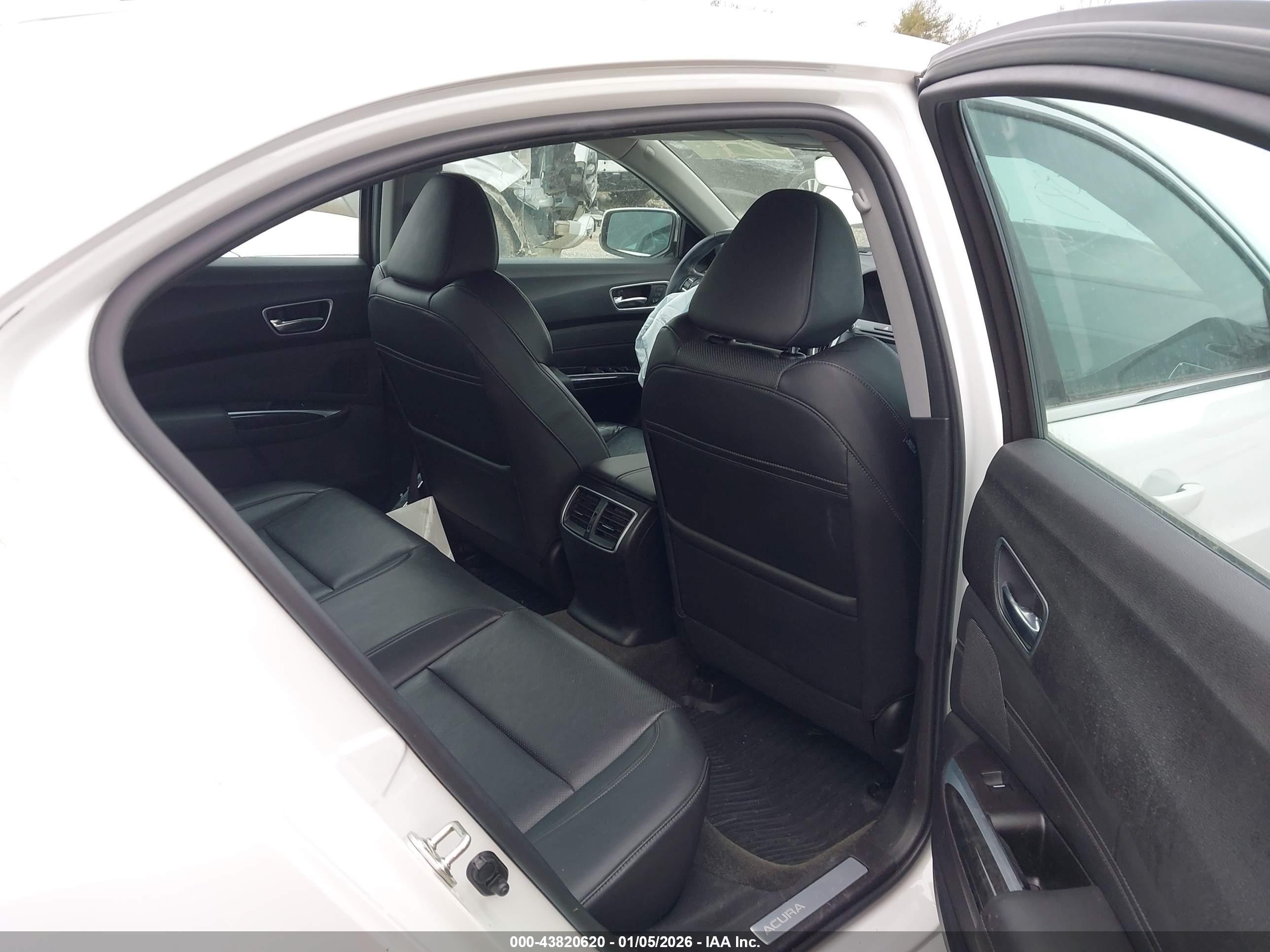 ACURA TLX image 8