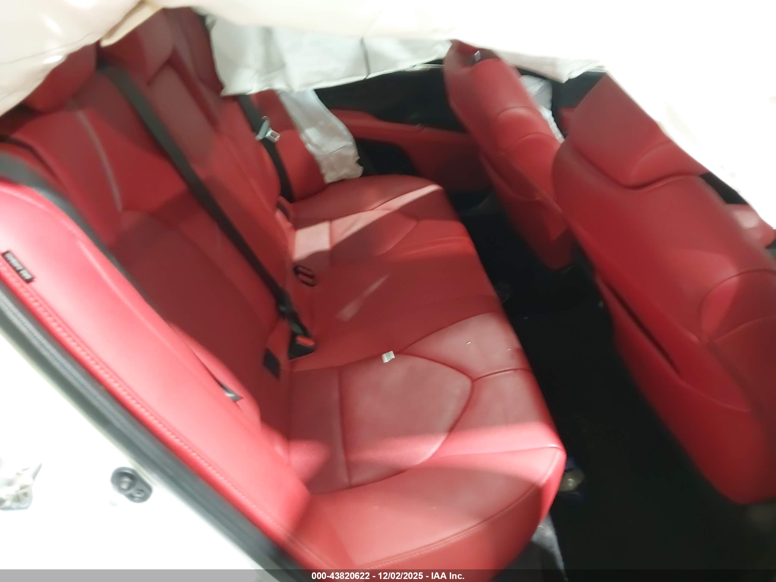 TOYOTA CAMRY image 8