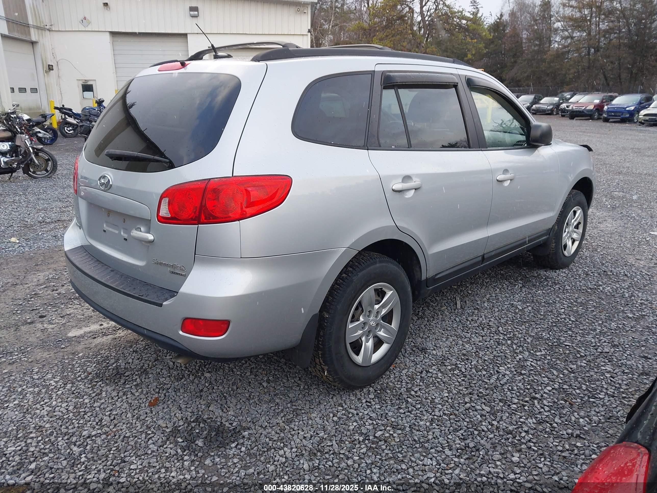 HYUNDAI SANTA image 4
