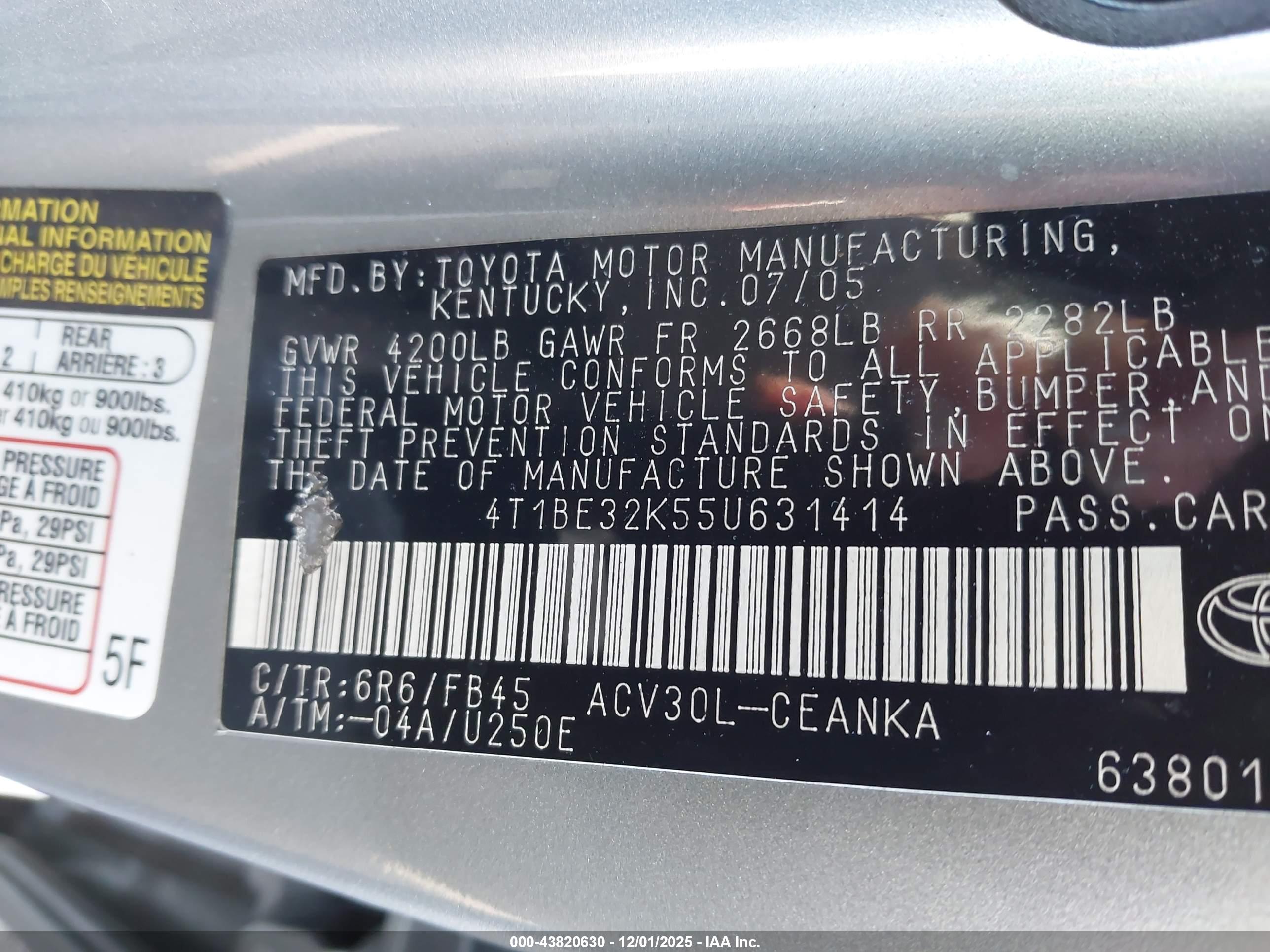 TOYOTA CAMRY image 9