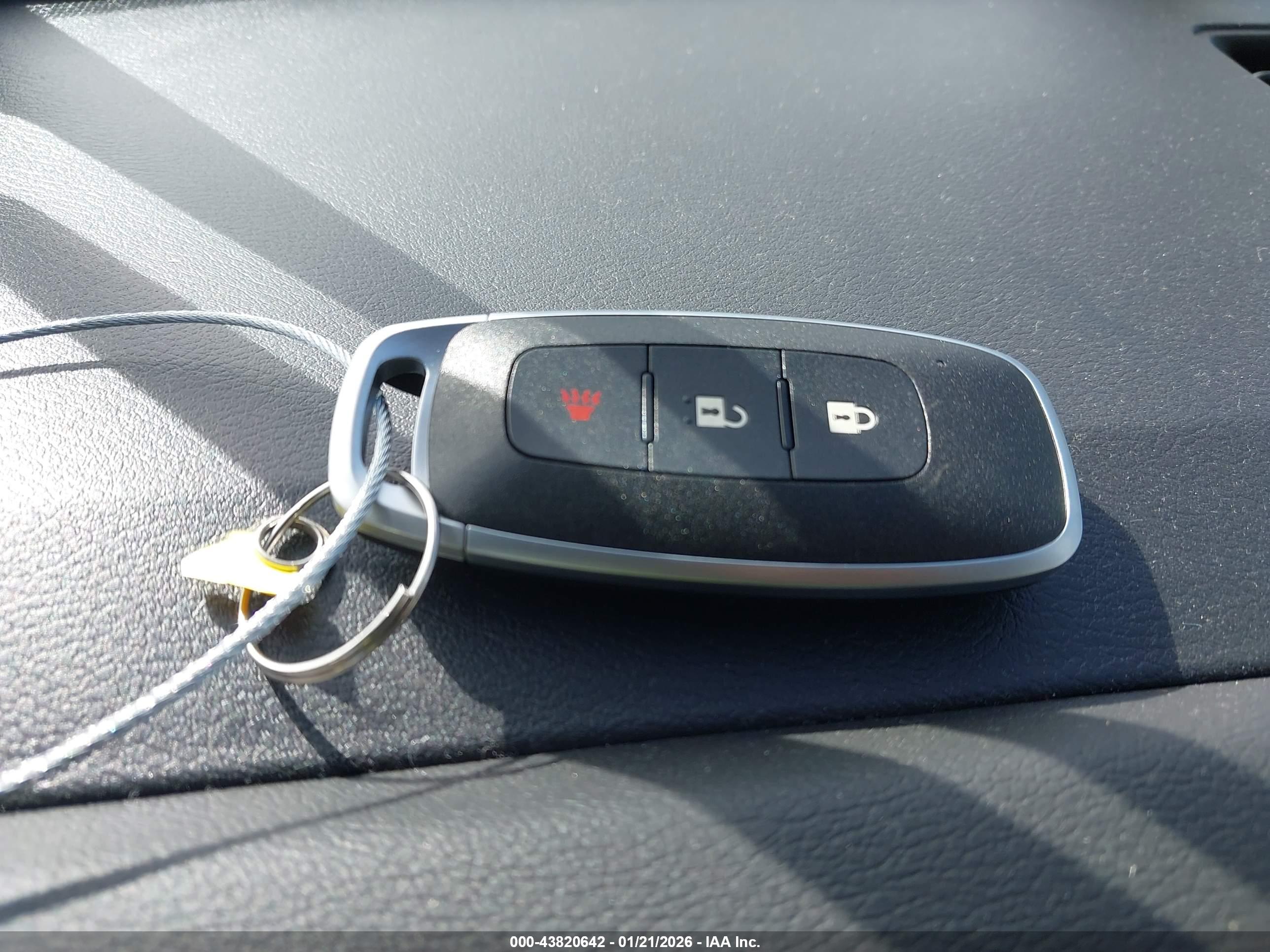 NISSAN KICKS image 11