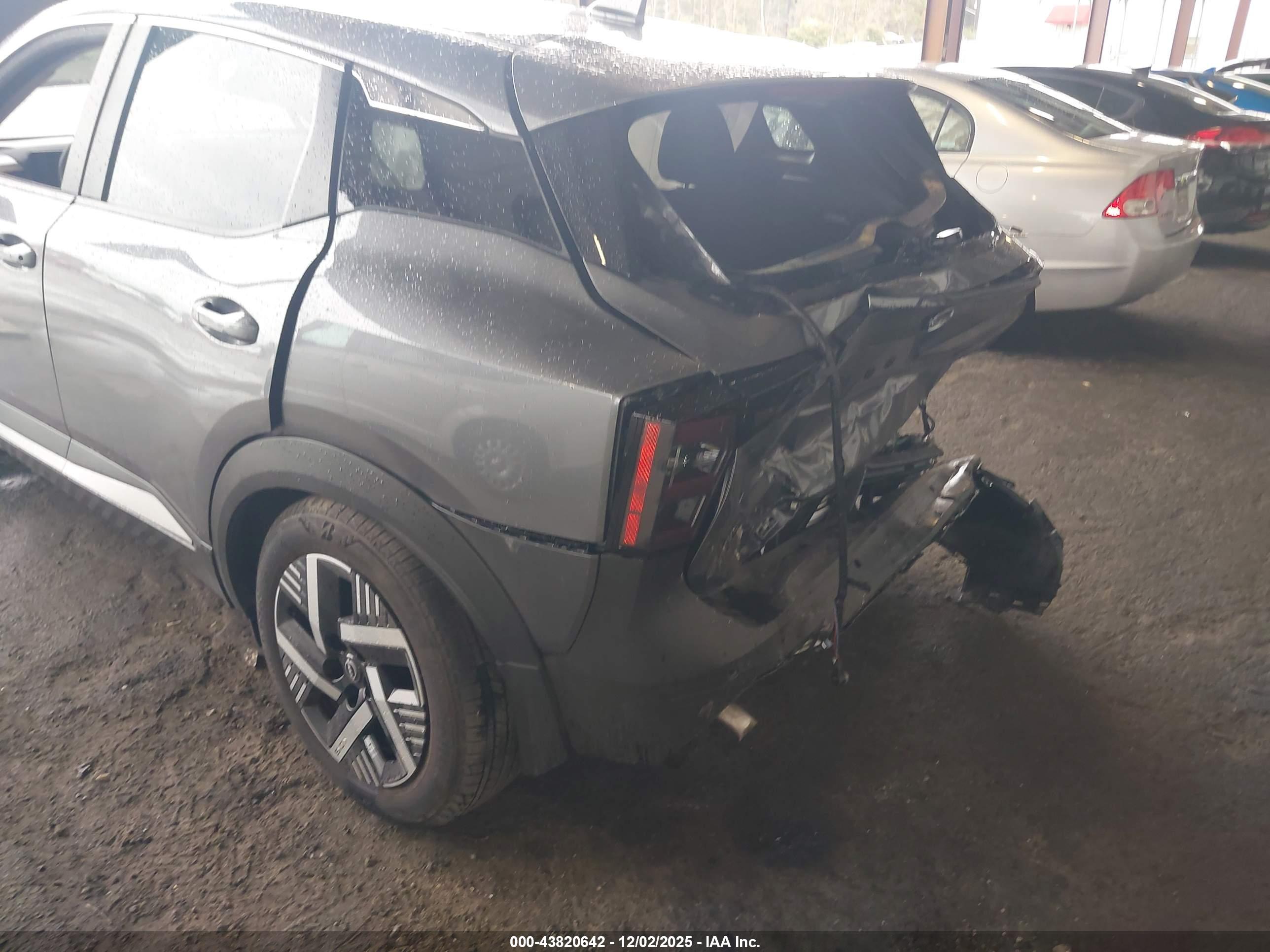 NISSAN KICKS image 6