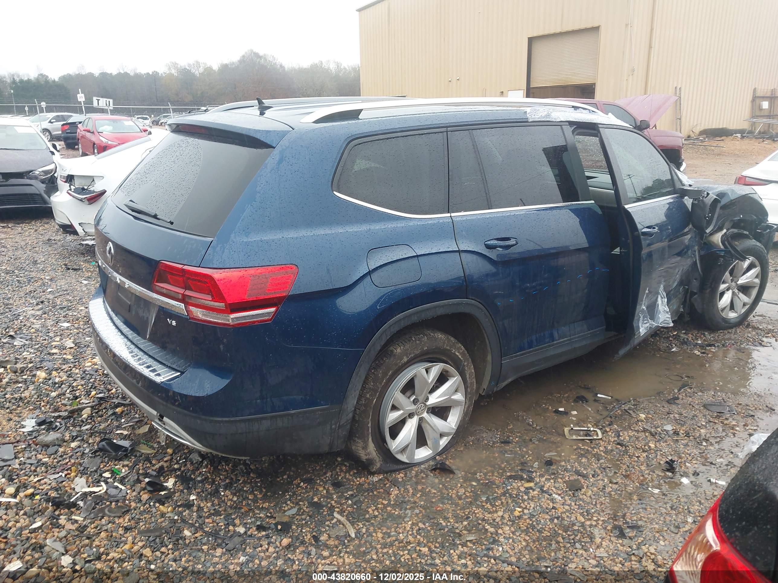 VOLKSWAGEN ATLAS image 4