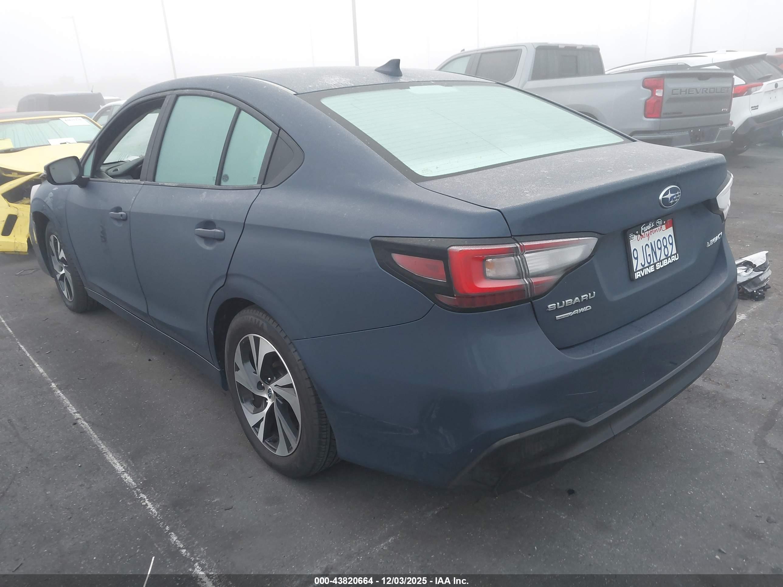 SUBARU LEGACY image 3