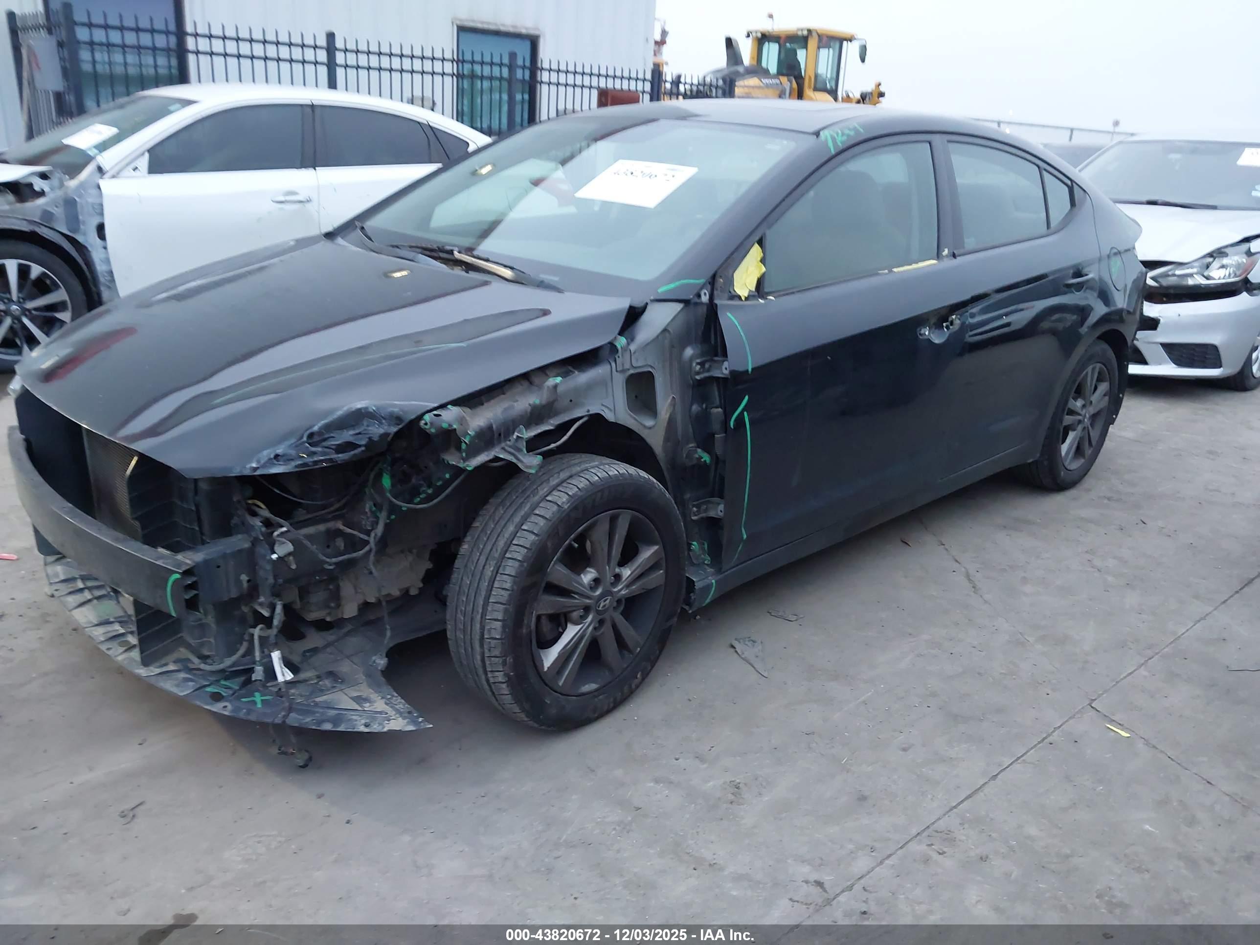HYUNDAI ELANTRA image 2