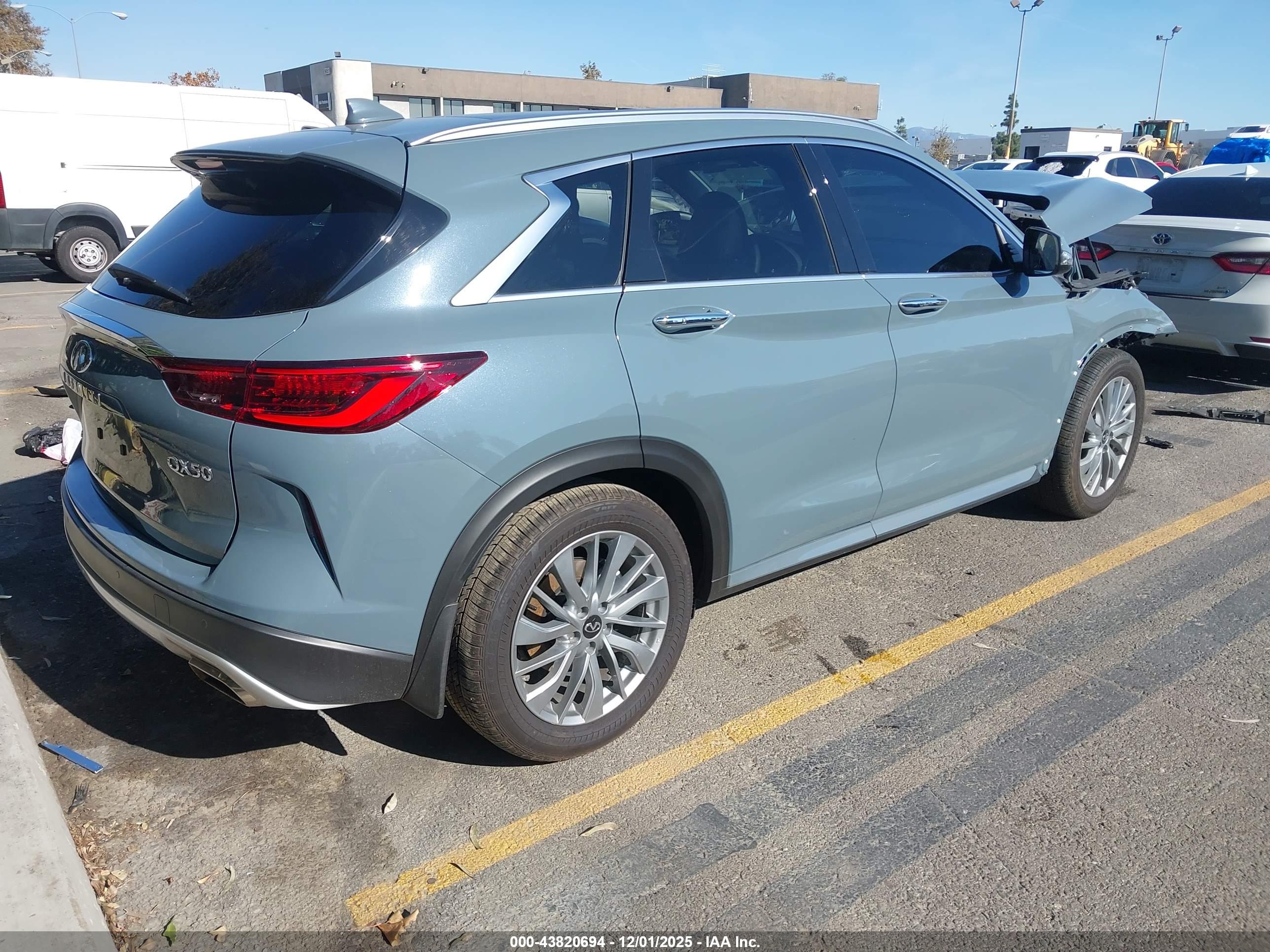 INFINITI QX50 image 4