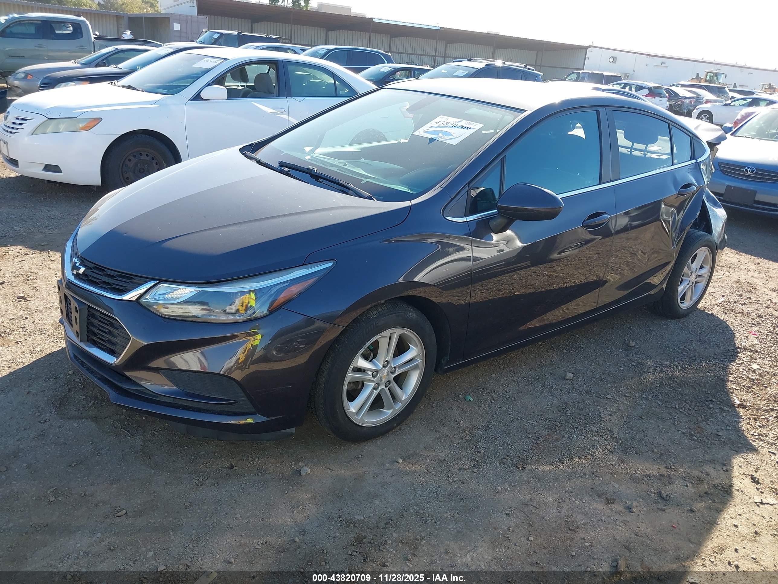 CHEVROLET CRUZE image 2