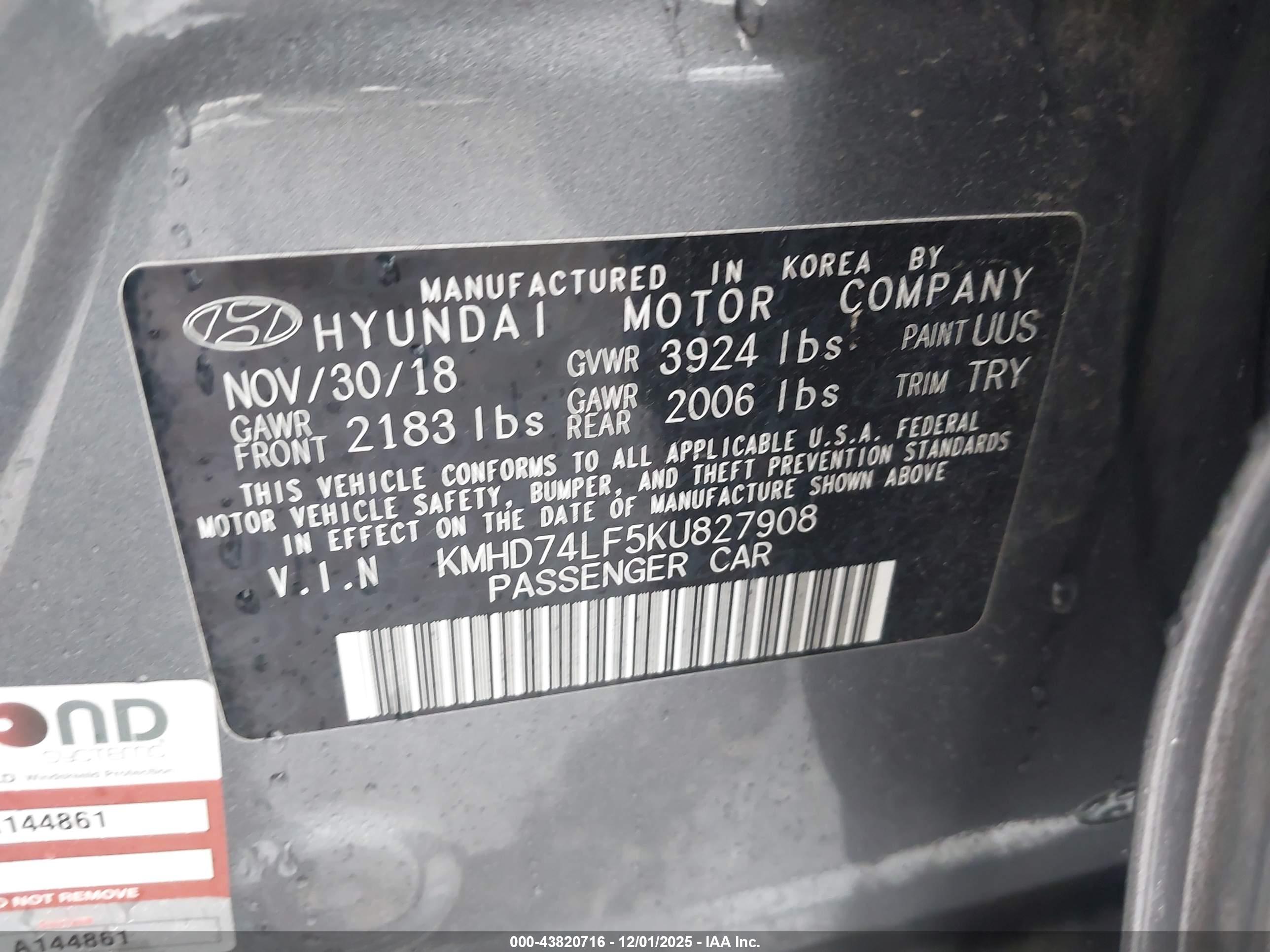 HYUNDAI ELANTRA image 9