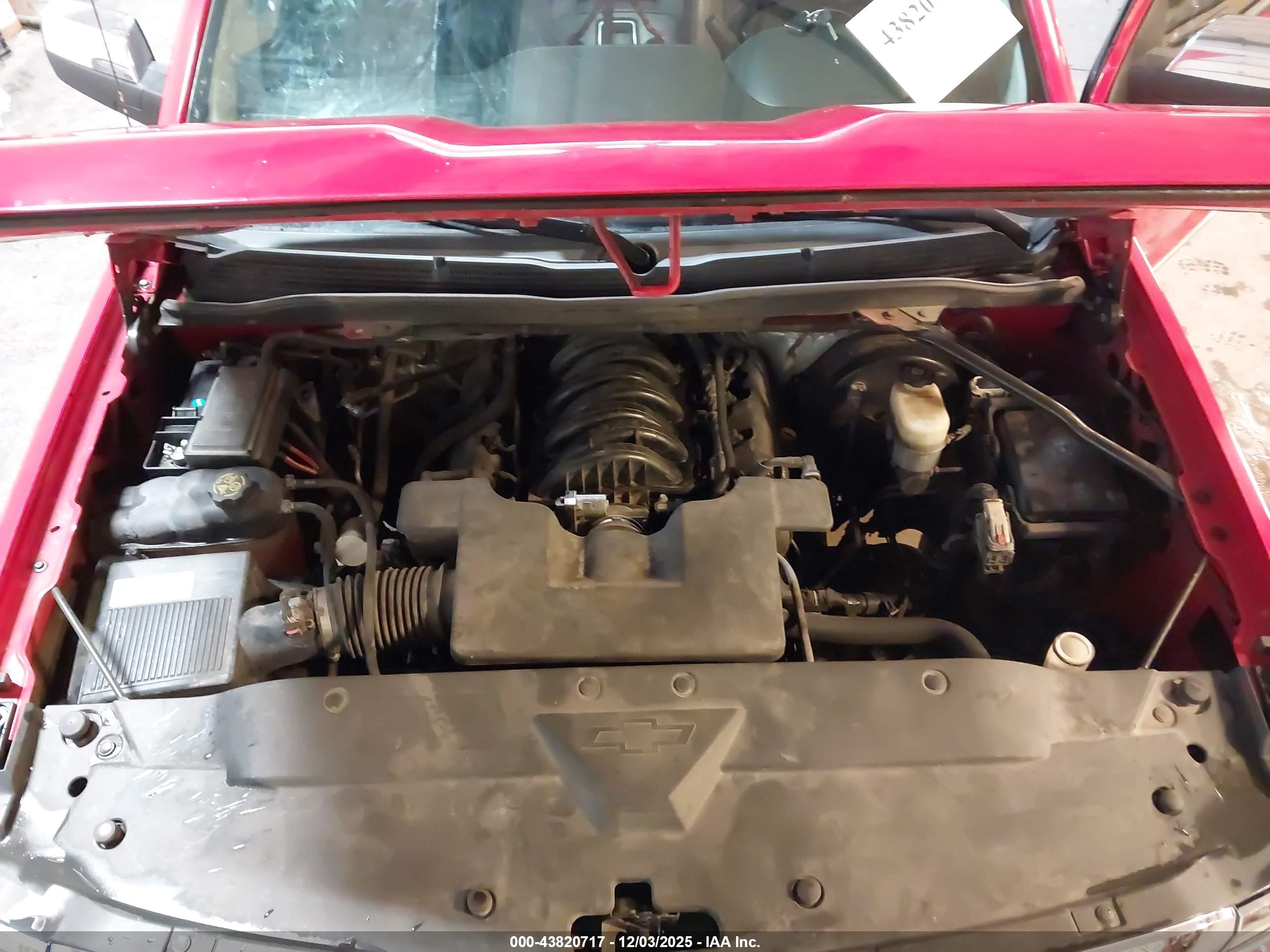 CHEVROLET SILVERADO image 10