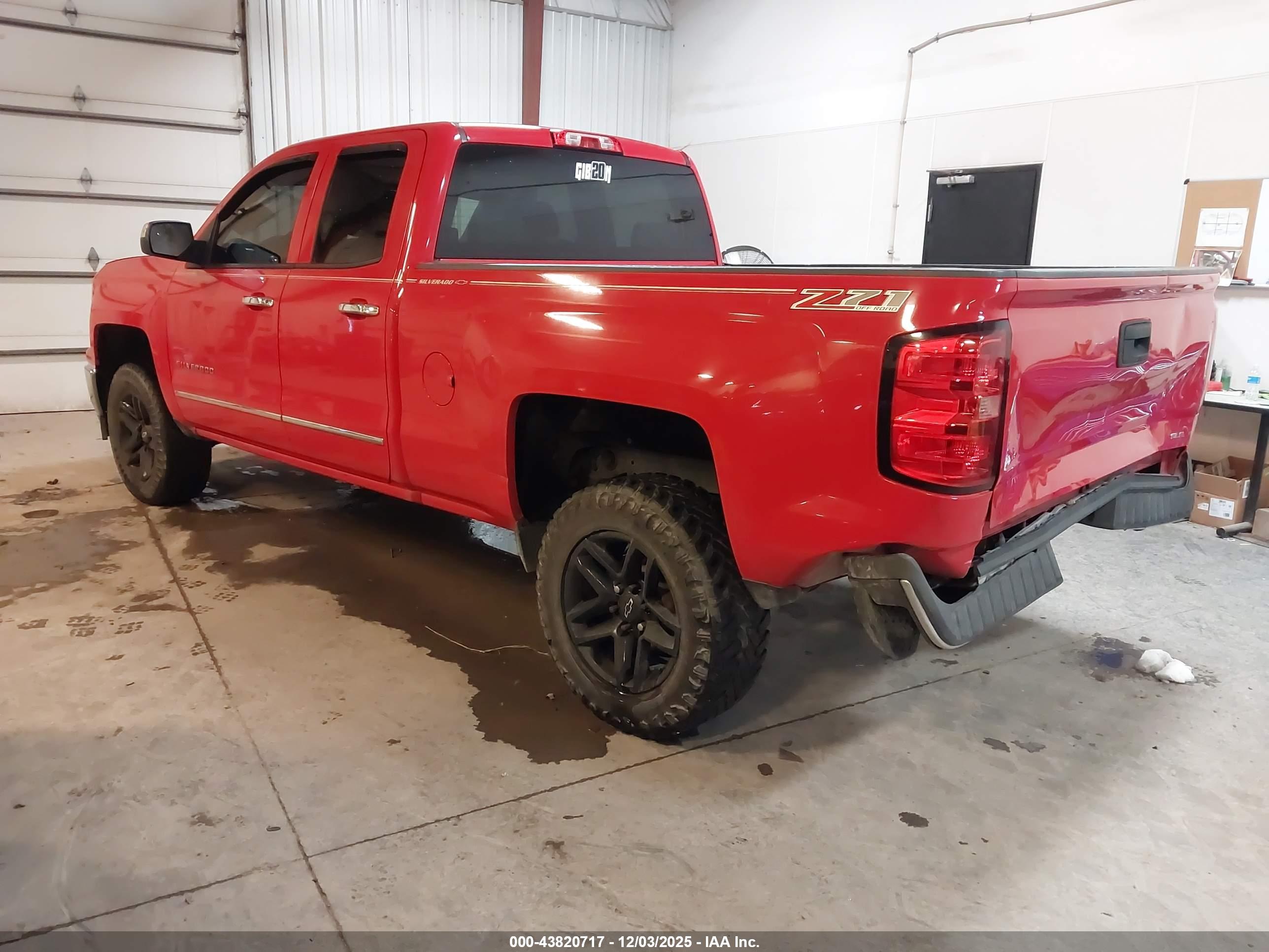 CHEVROLET SILVERADO image 3
