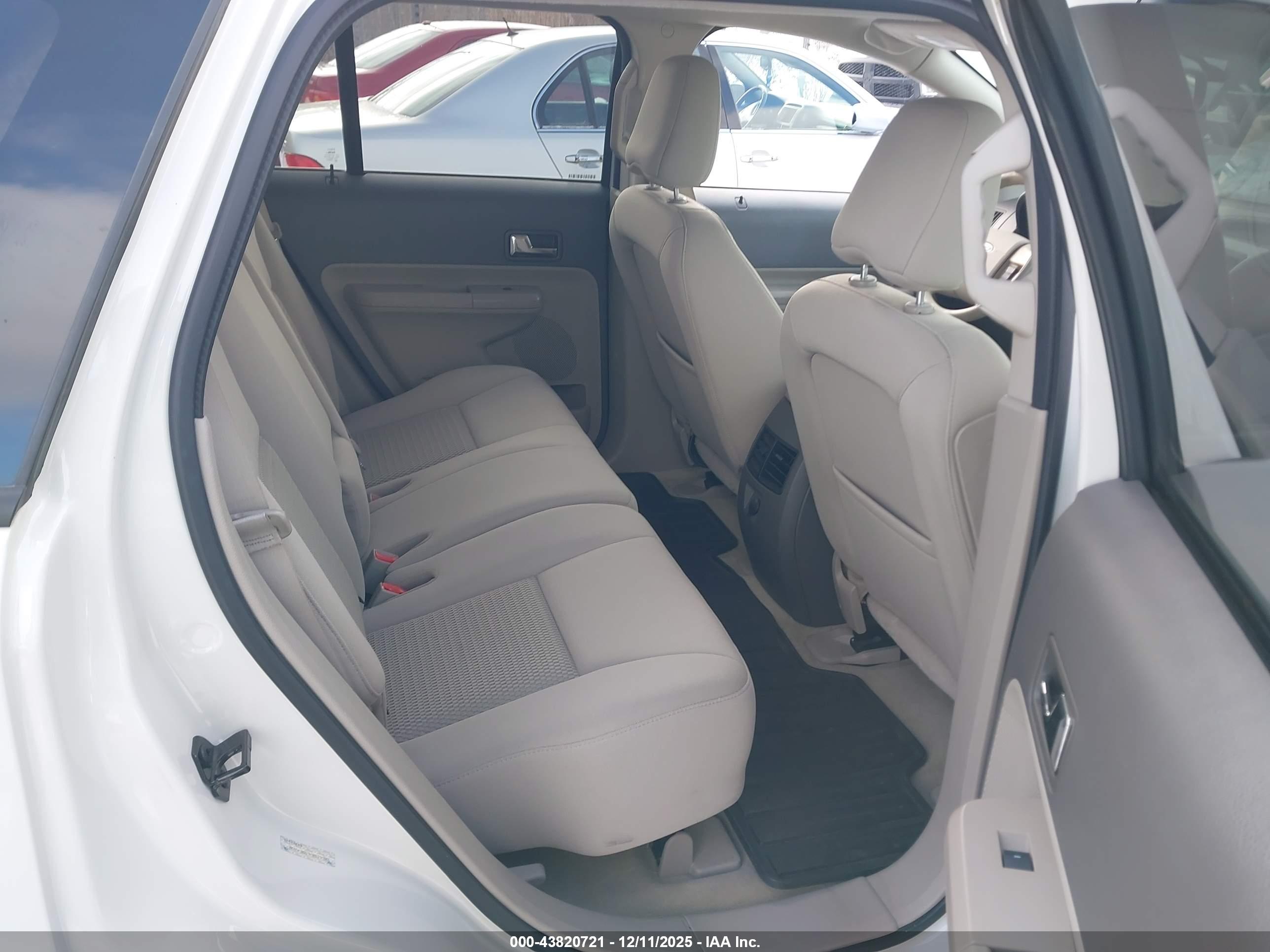 FORD EDGE image 8