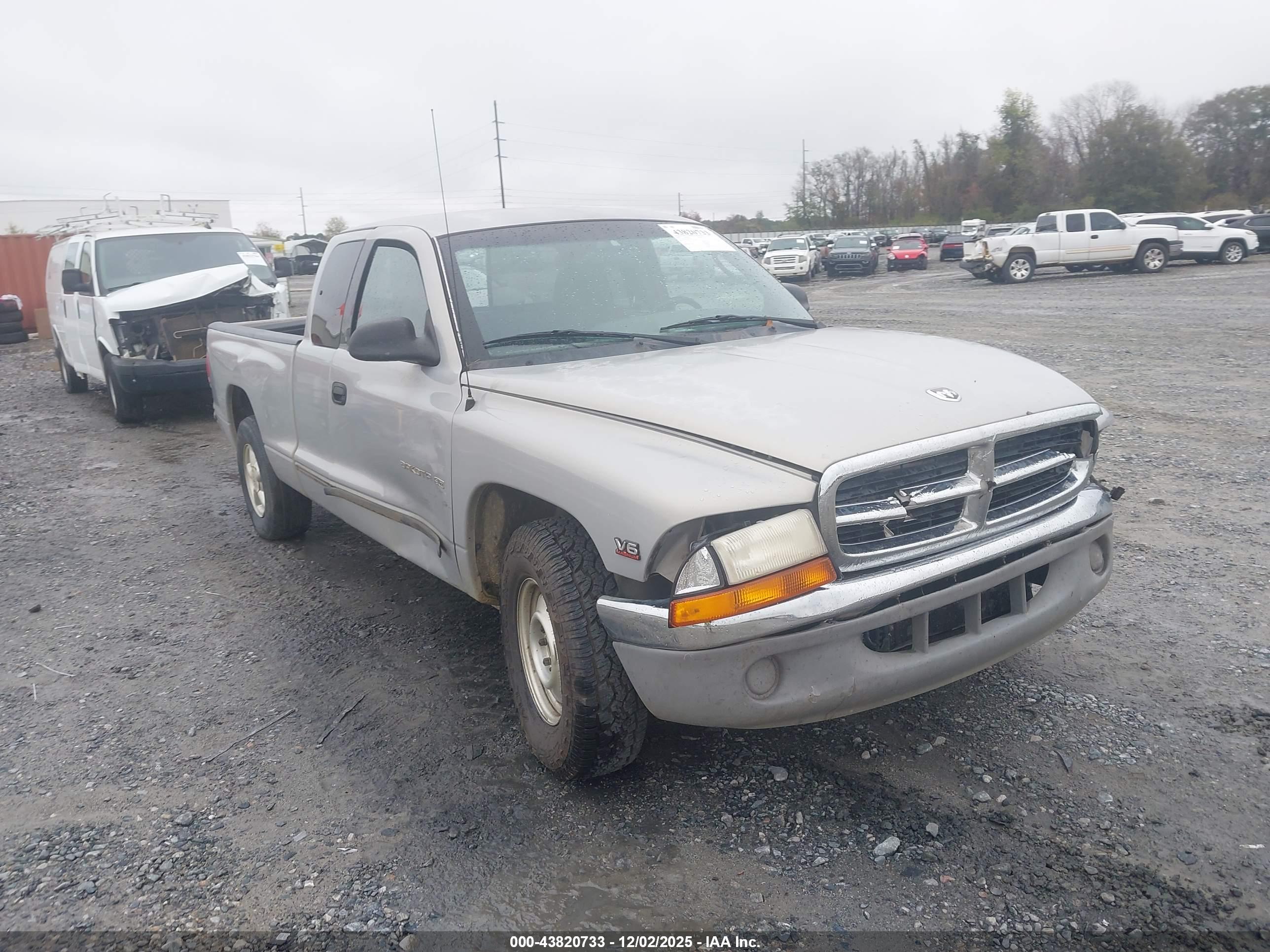DODGE DAKOTA image 6