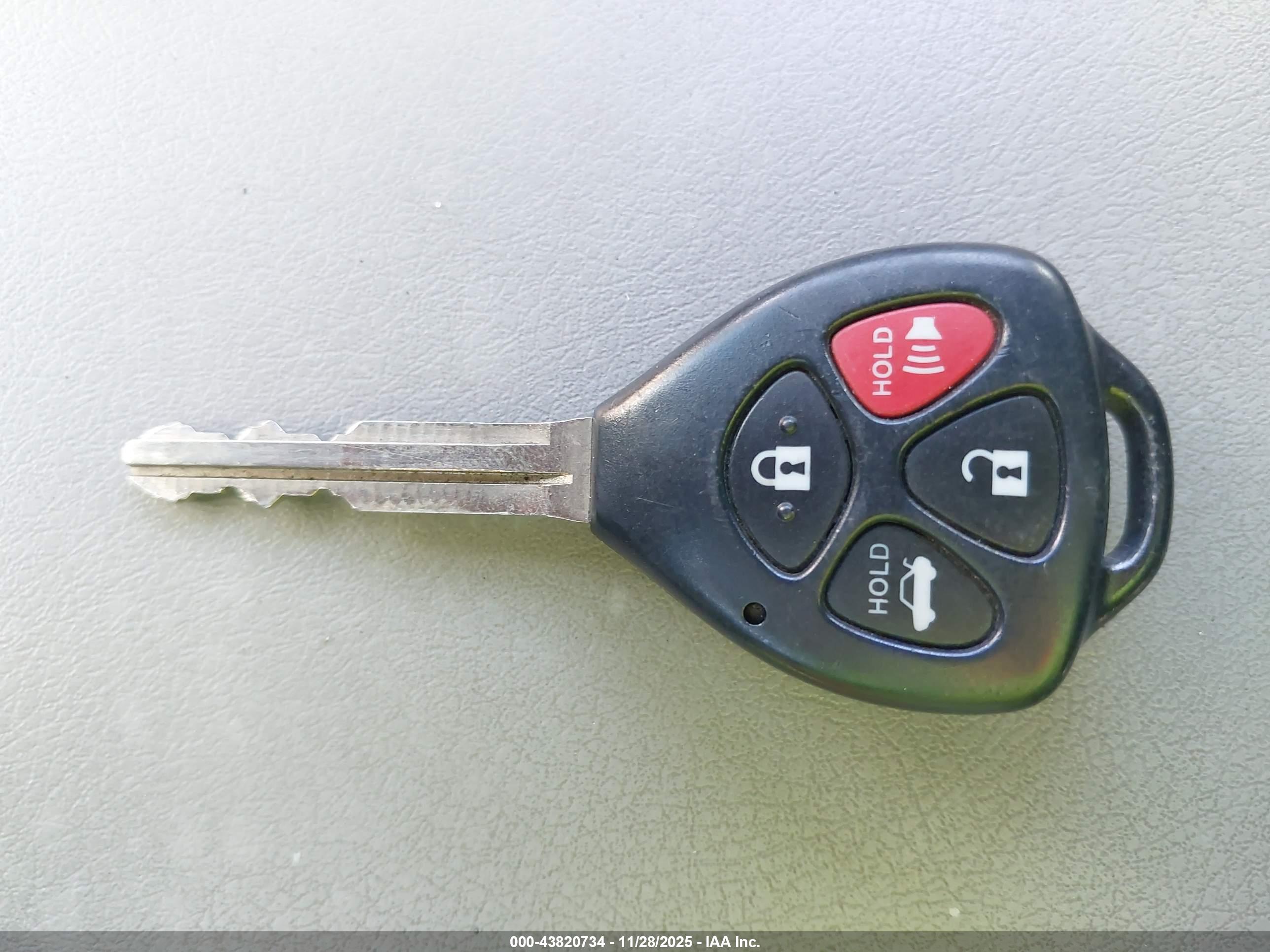 TOYOTA CAMRY image 11