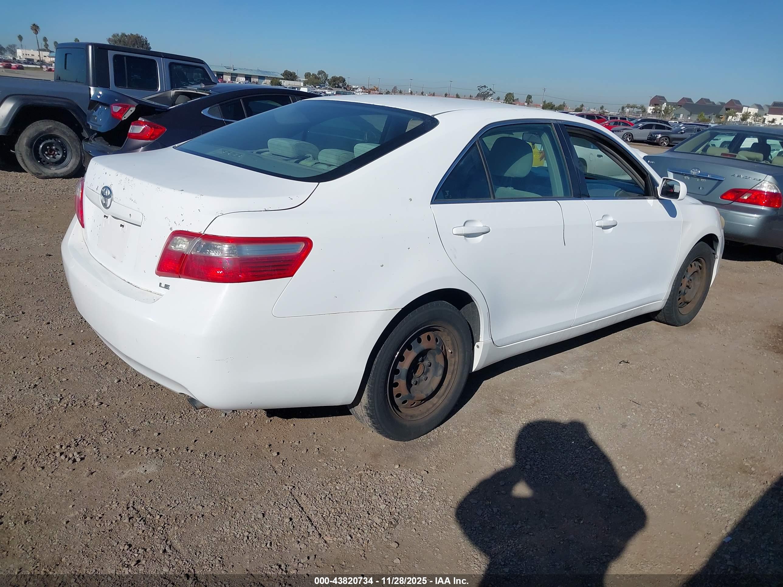 TOYOTA CAMRY image 4