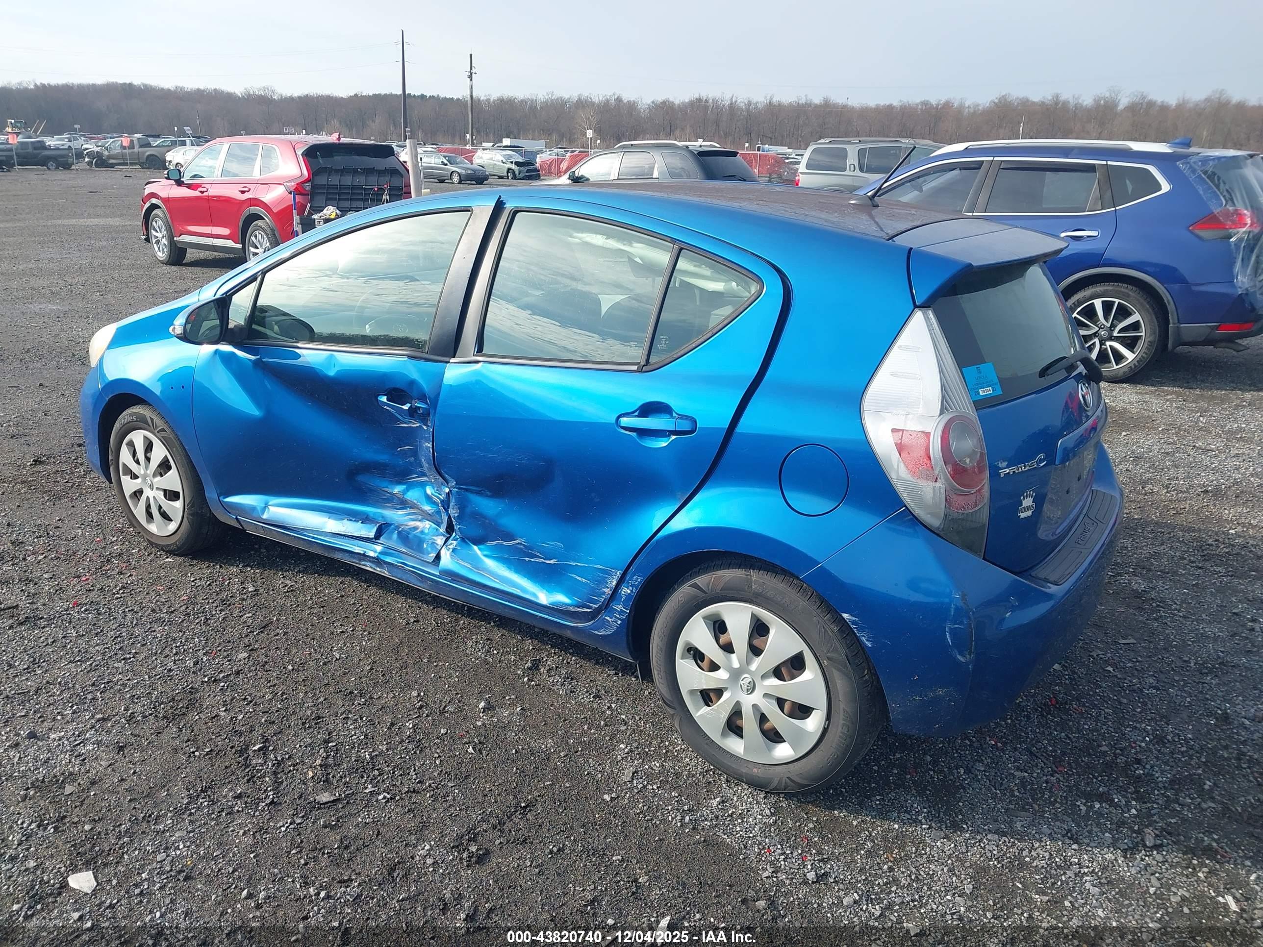 TOYOTA PRIUS image 3