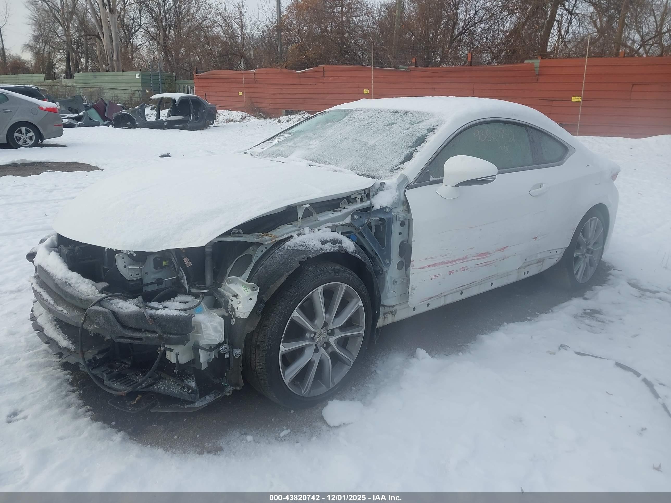 LEXUS RC image 2
