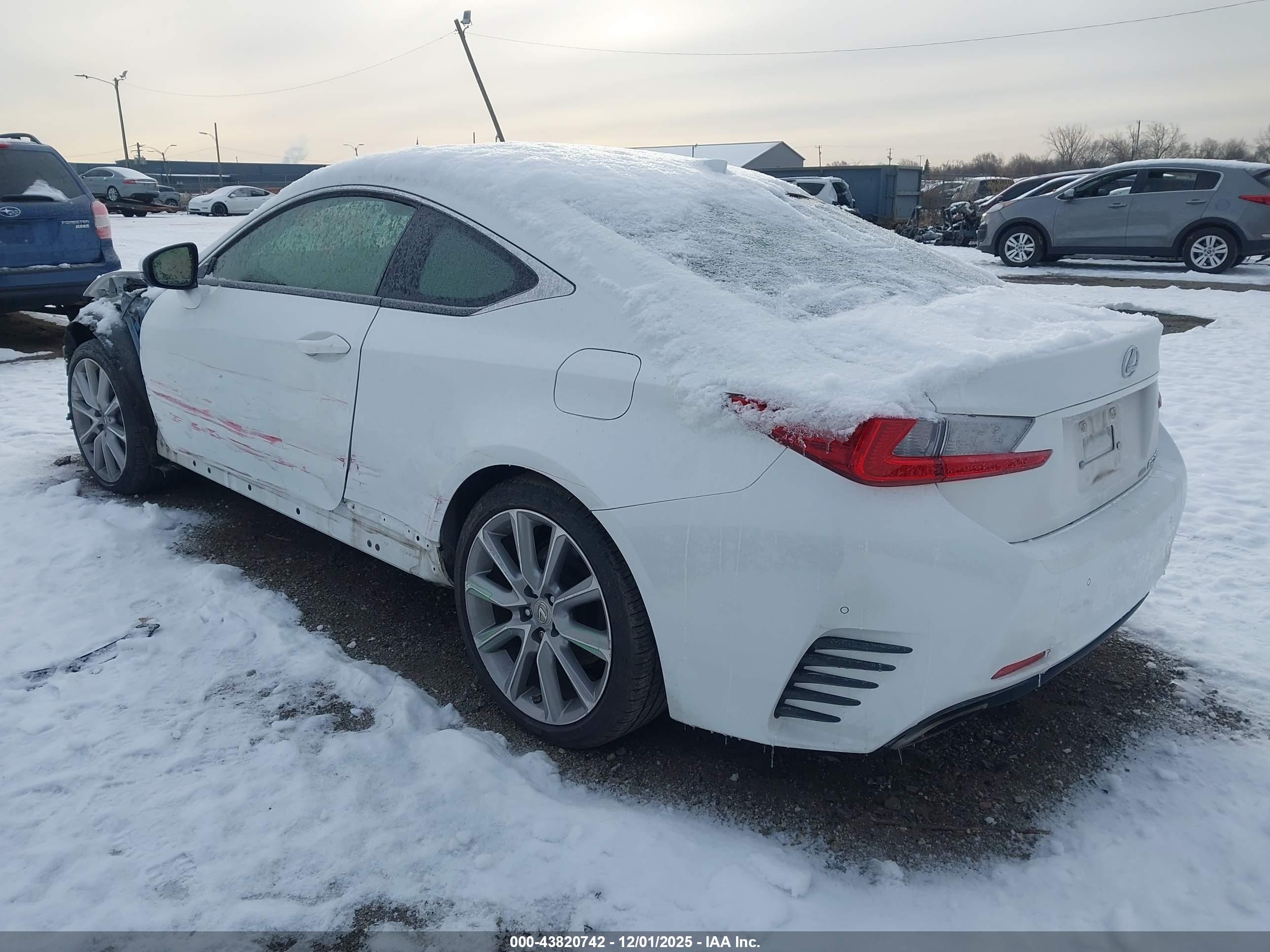 LEXUS RC image 3