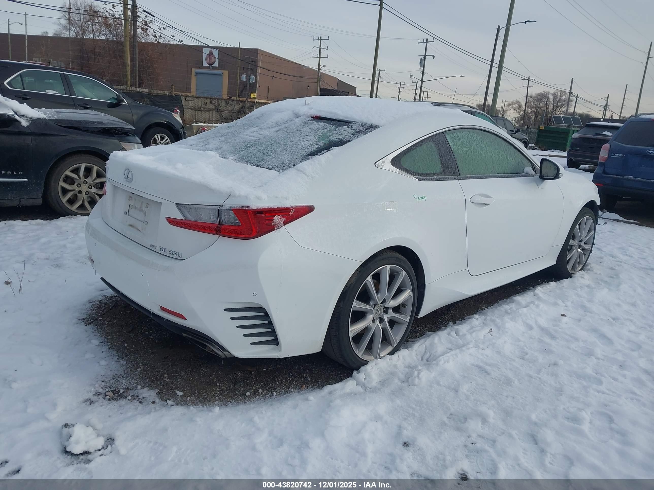 LEXUS RC image 4