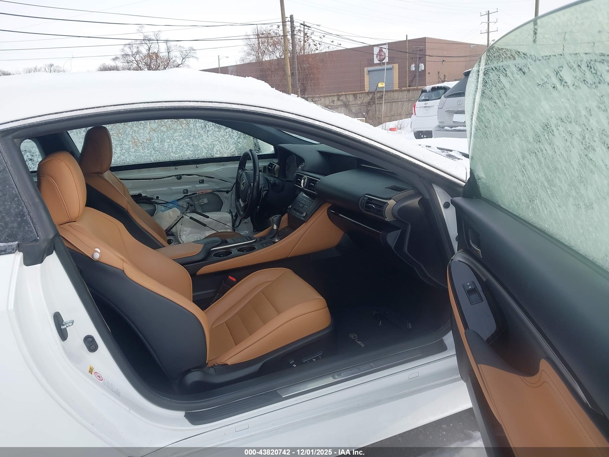 LEXUS RC image 5