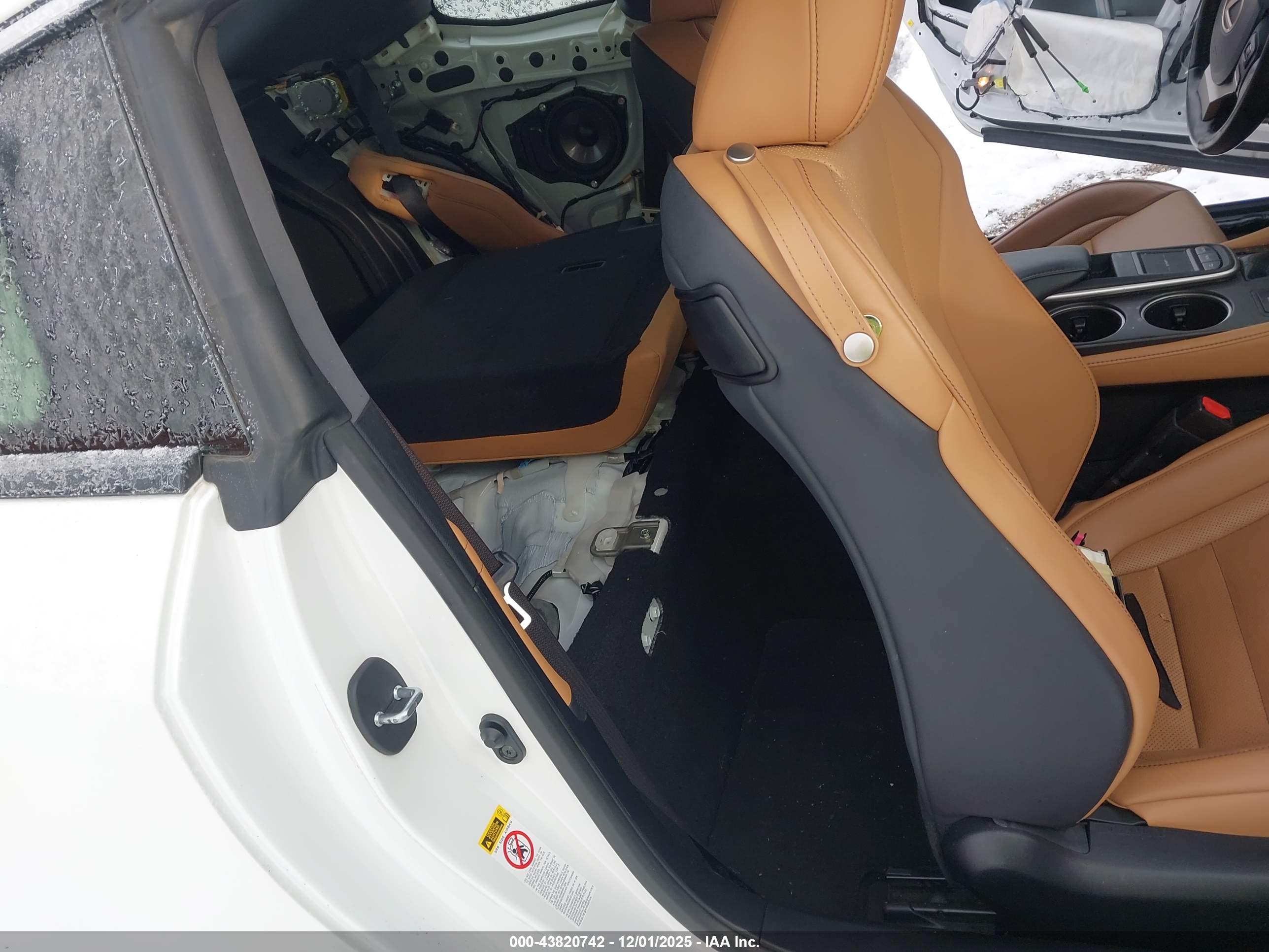 LEXUS RC image 8