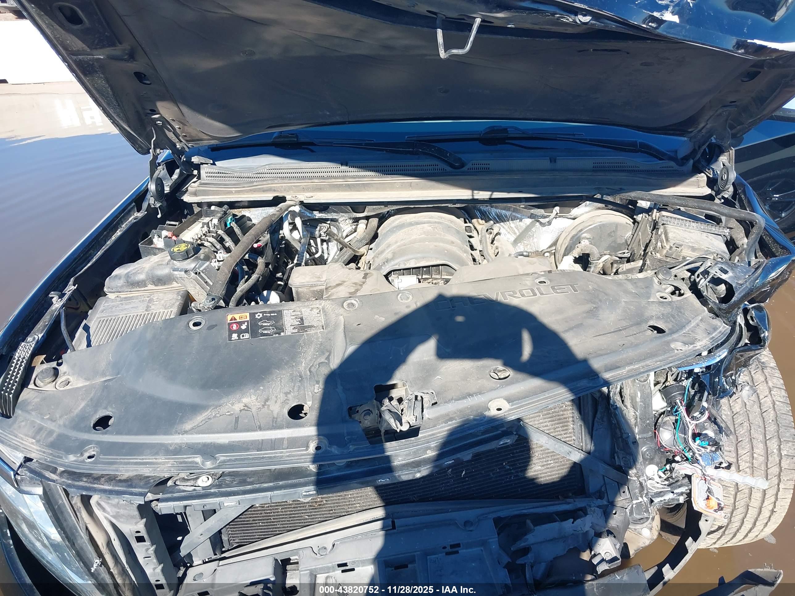 CHEVROLET TAHOE image 10