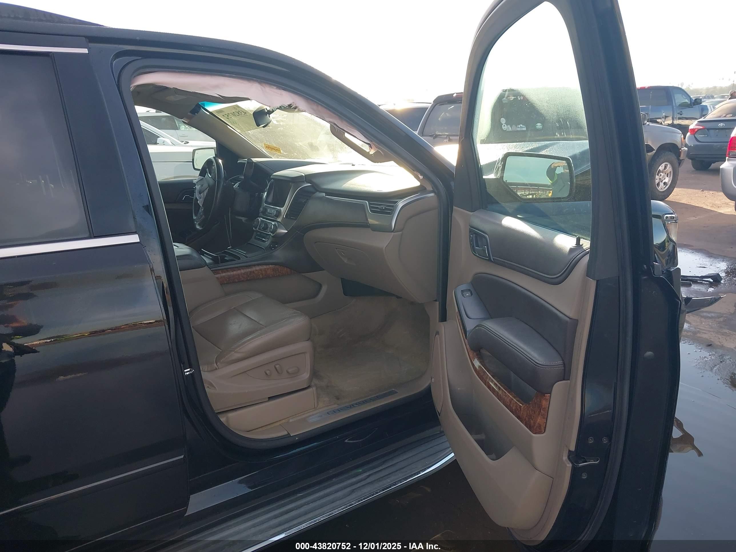 CHEVROLET TAHOE image 5