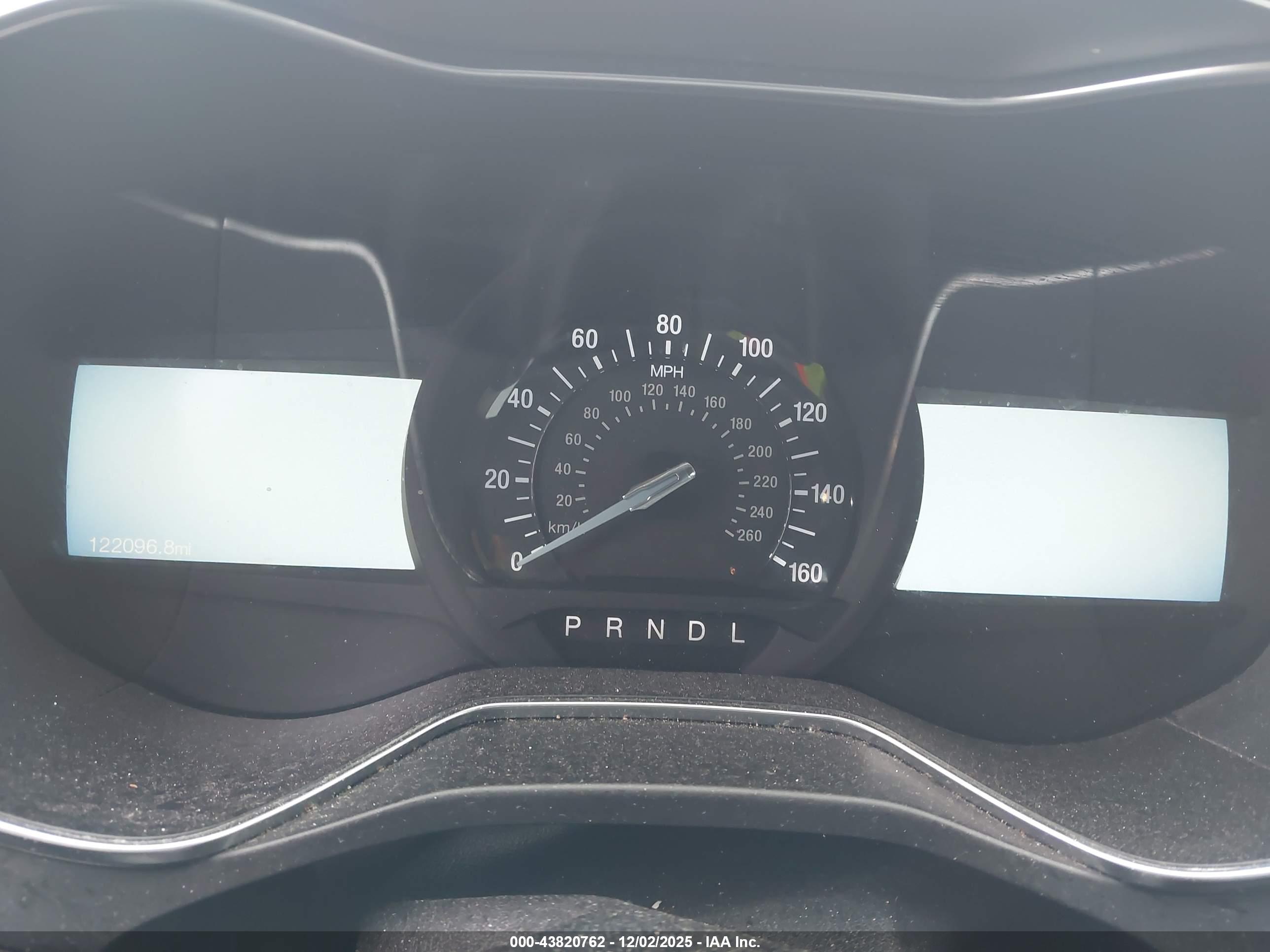 FORD FUSION image 7