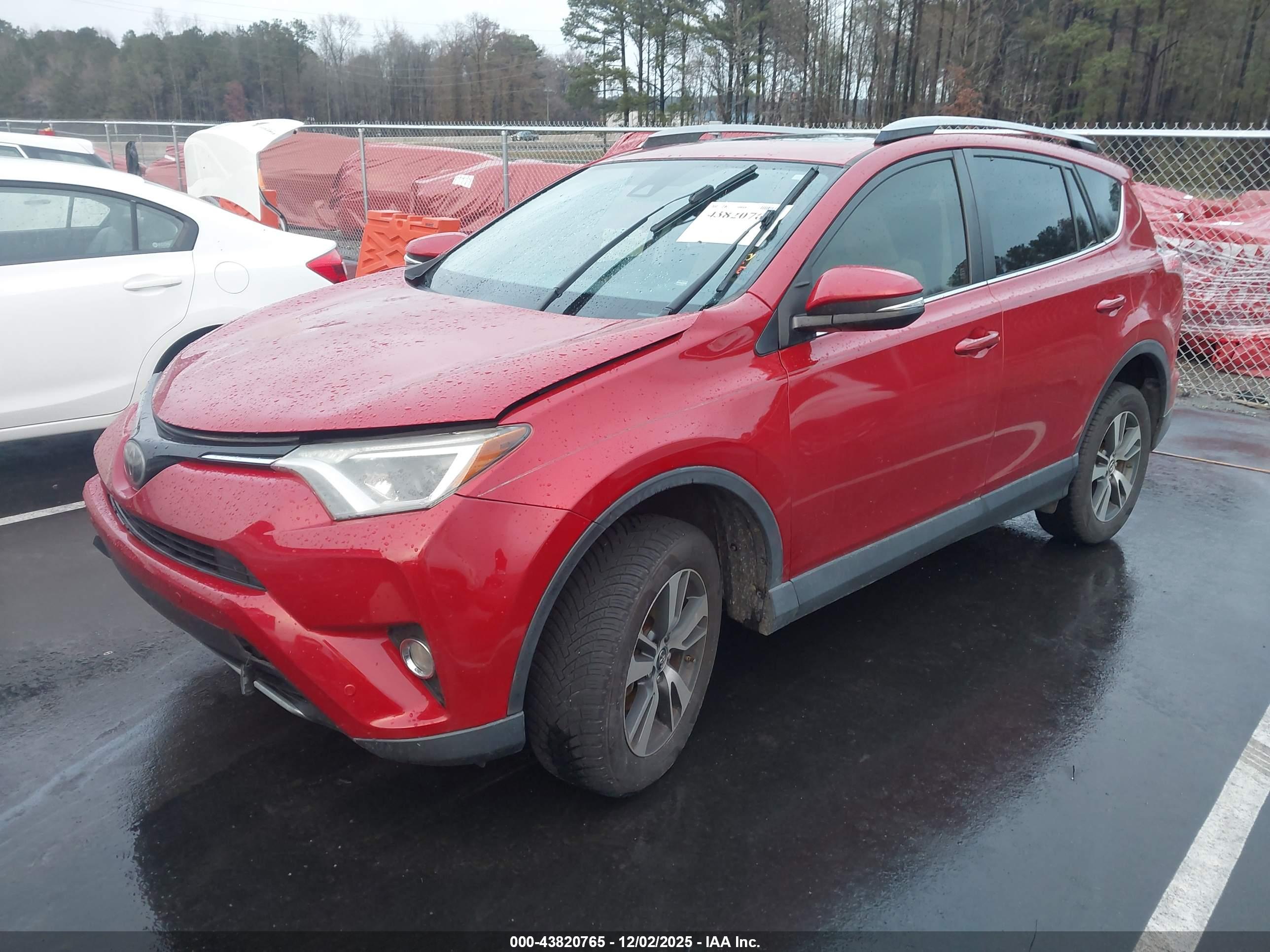 TOYOTA RAV4 image 2