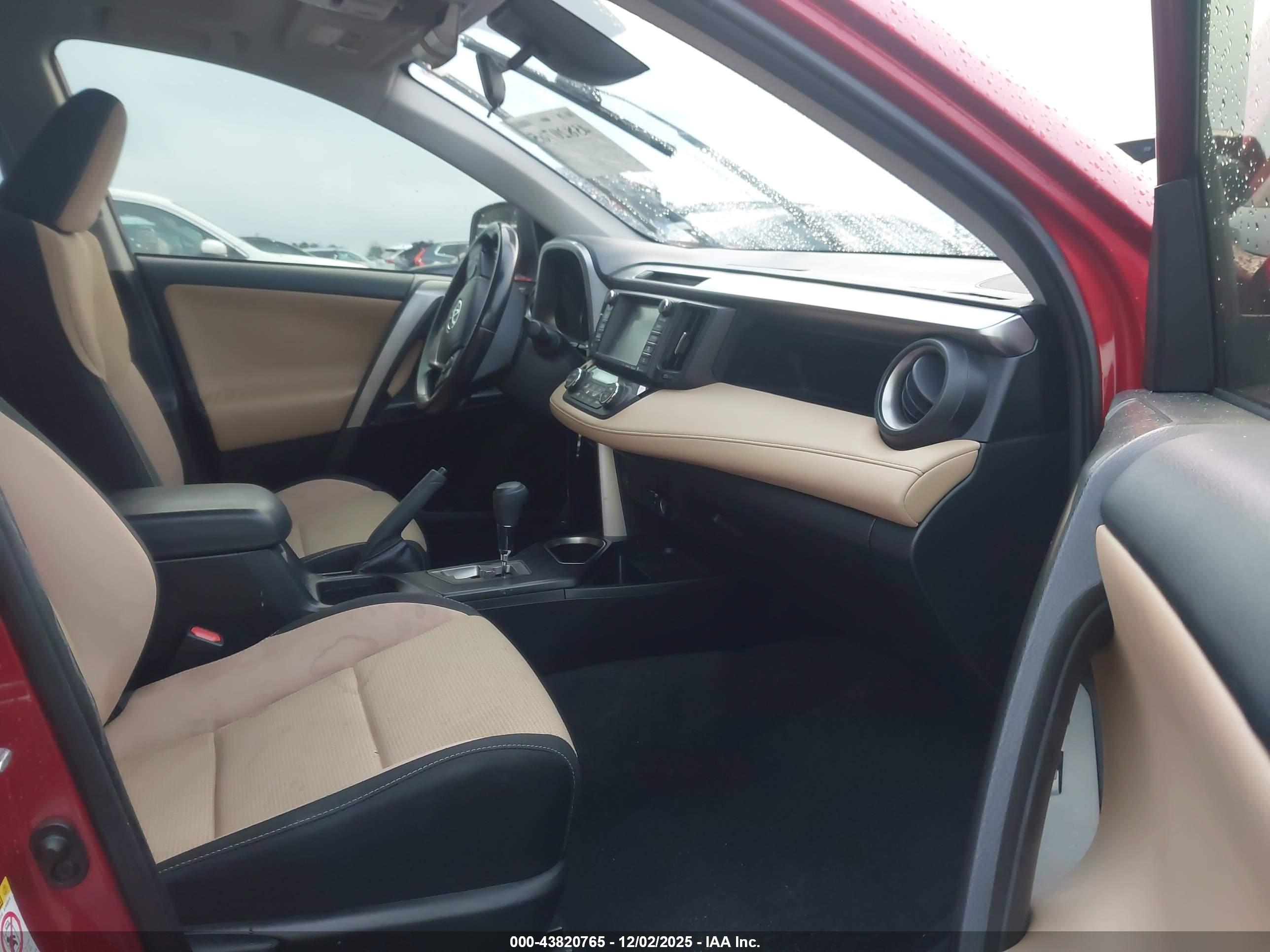 TOYOTA RAV4 image 5