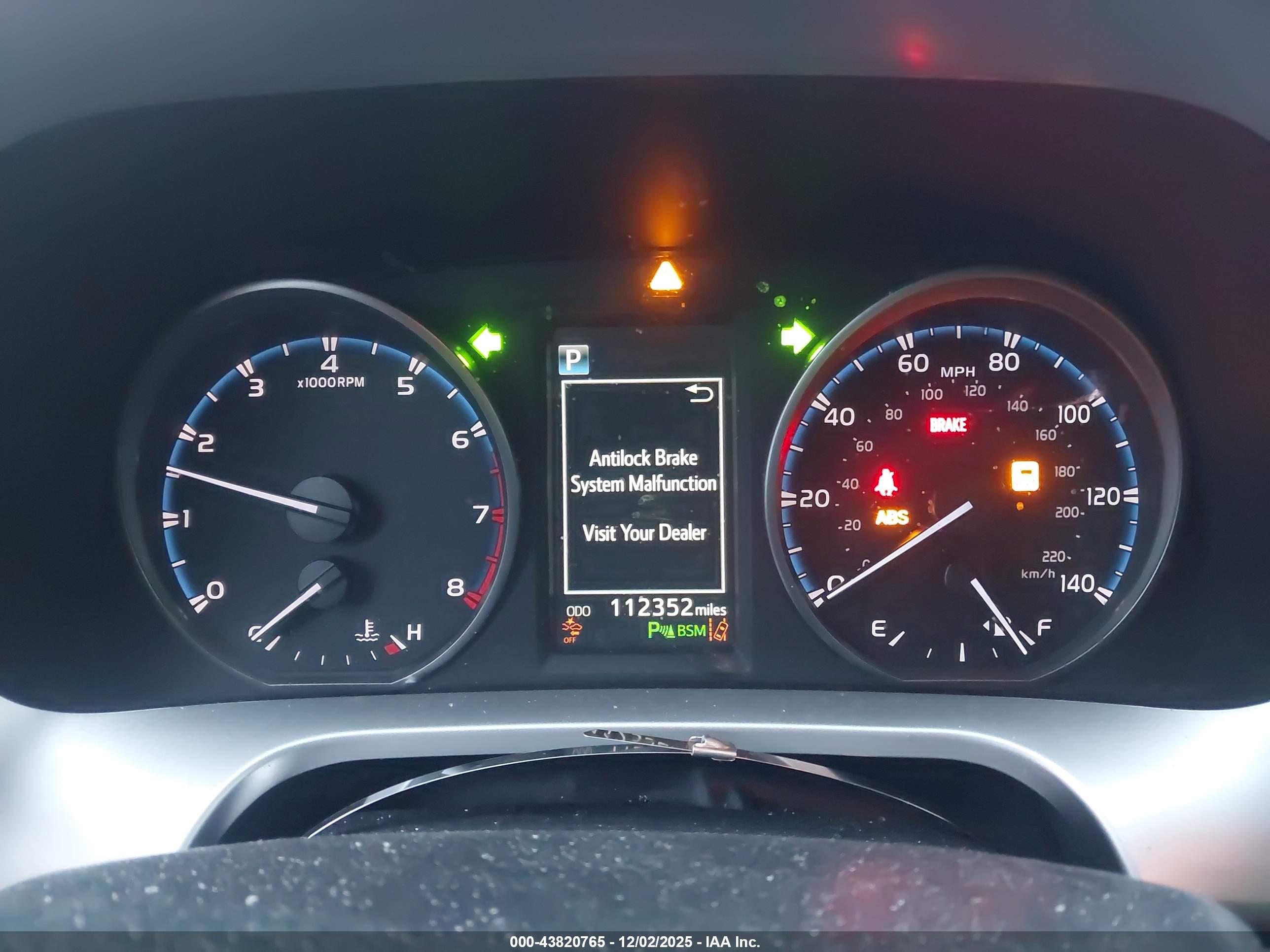 TOYOTA RAV4 image 7