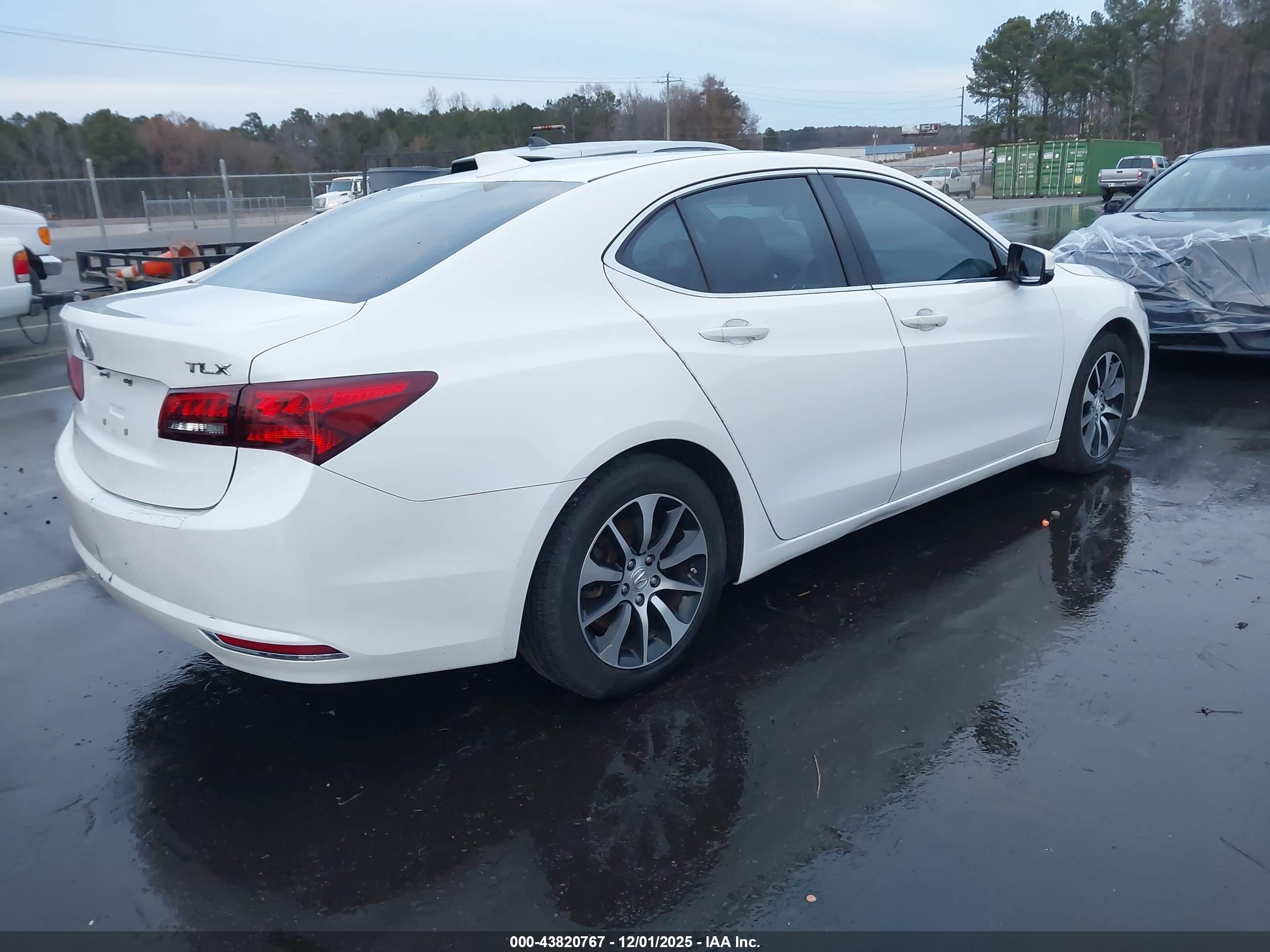 ACURA TLX image 4