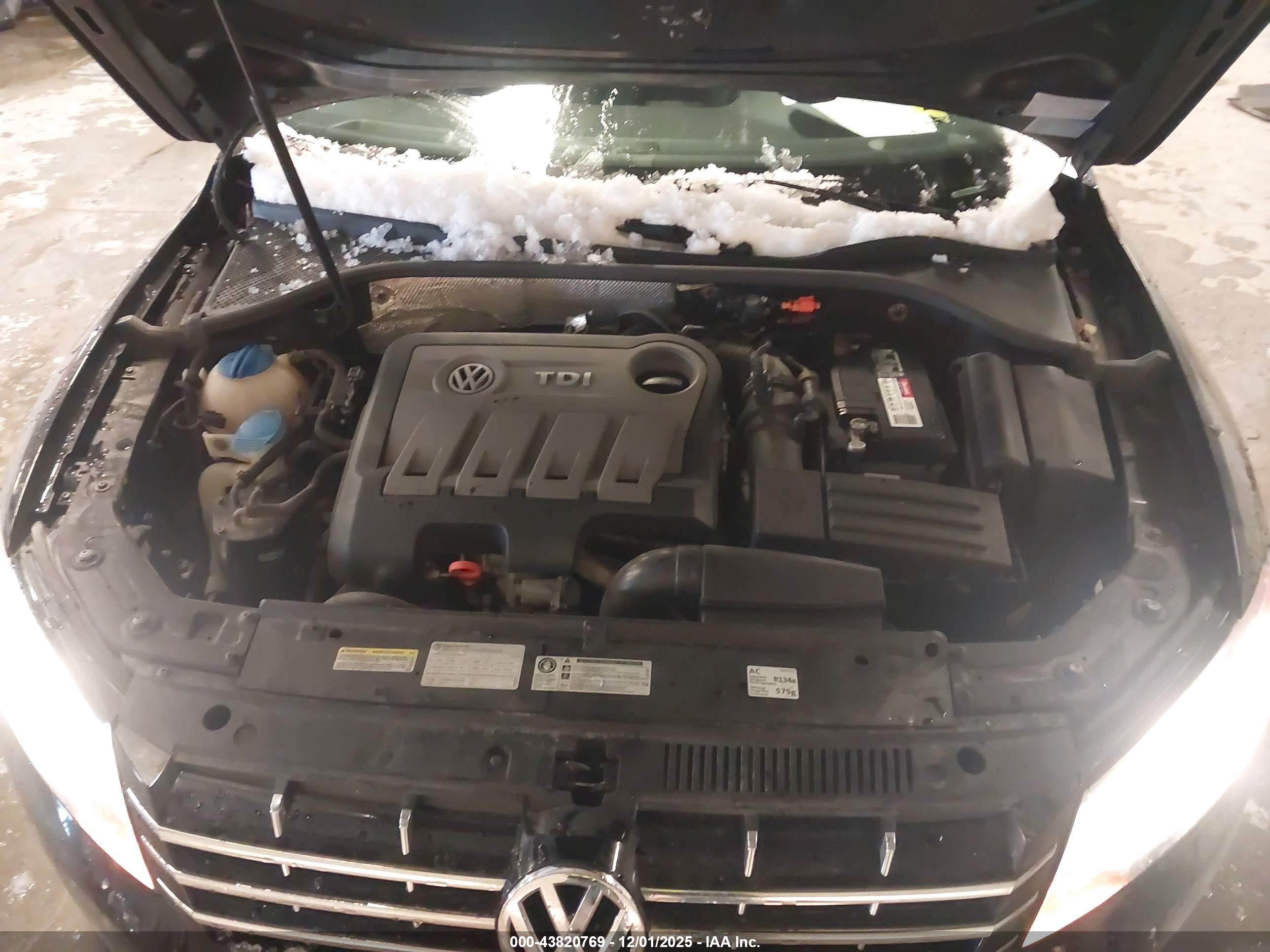 VOLKSWAGEN PASSAT image 10