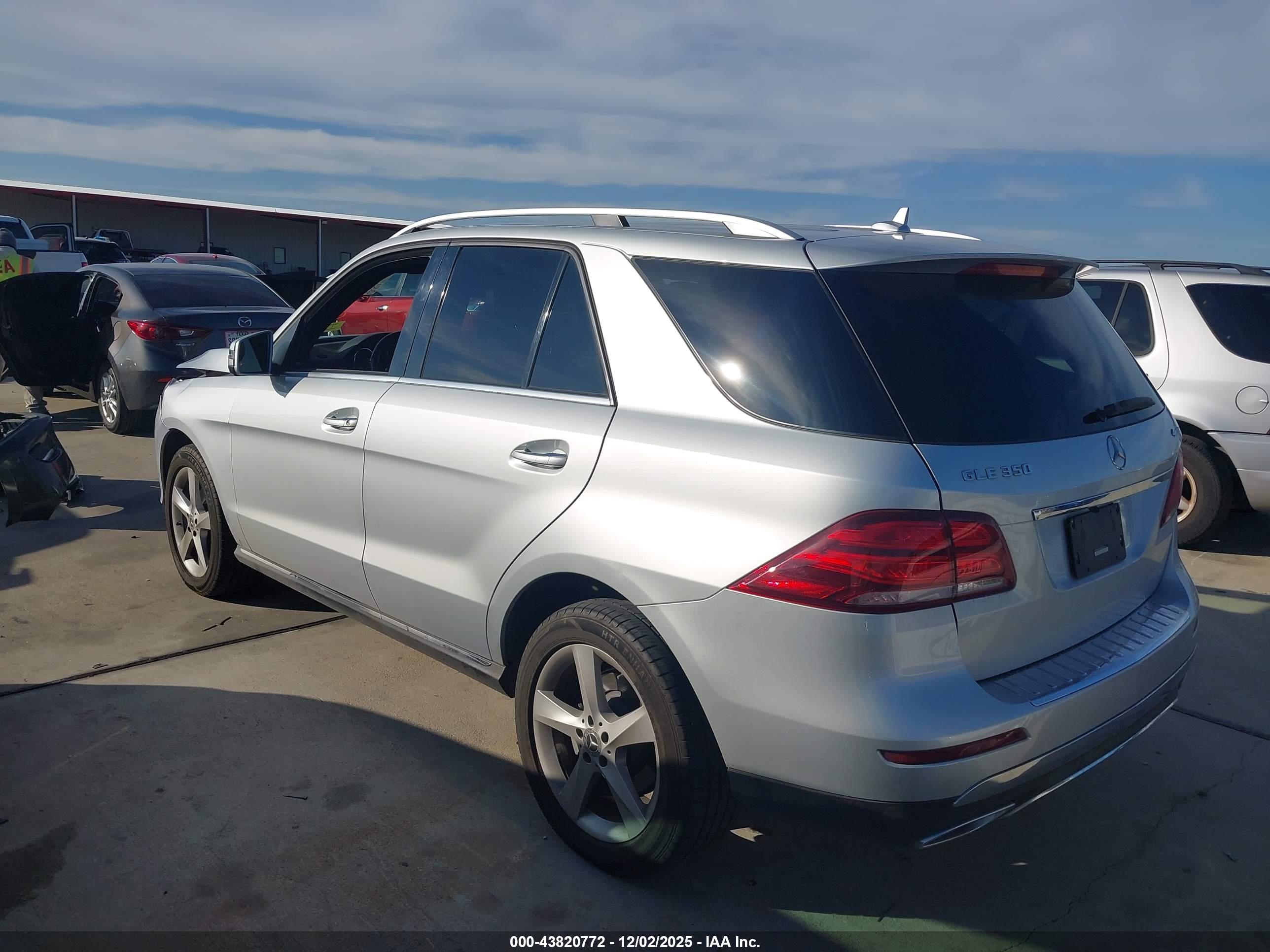 MERCEDES-BENZ GLE image 3