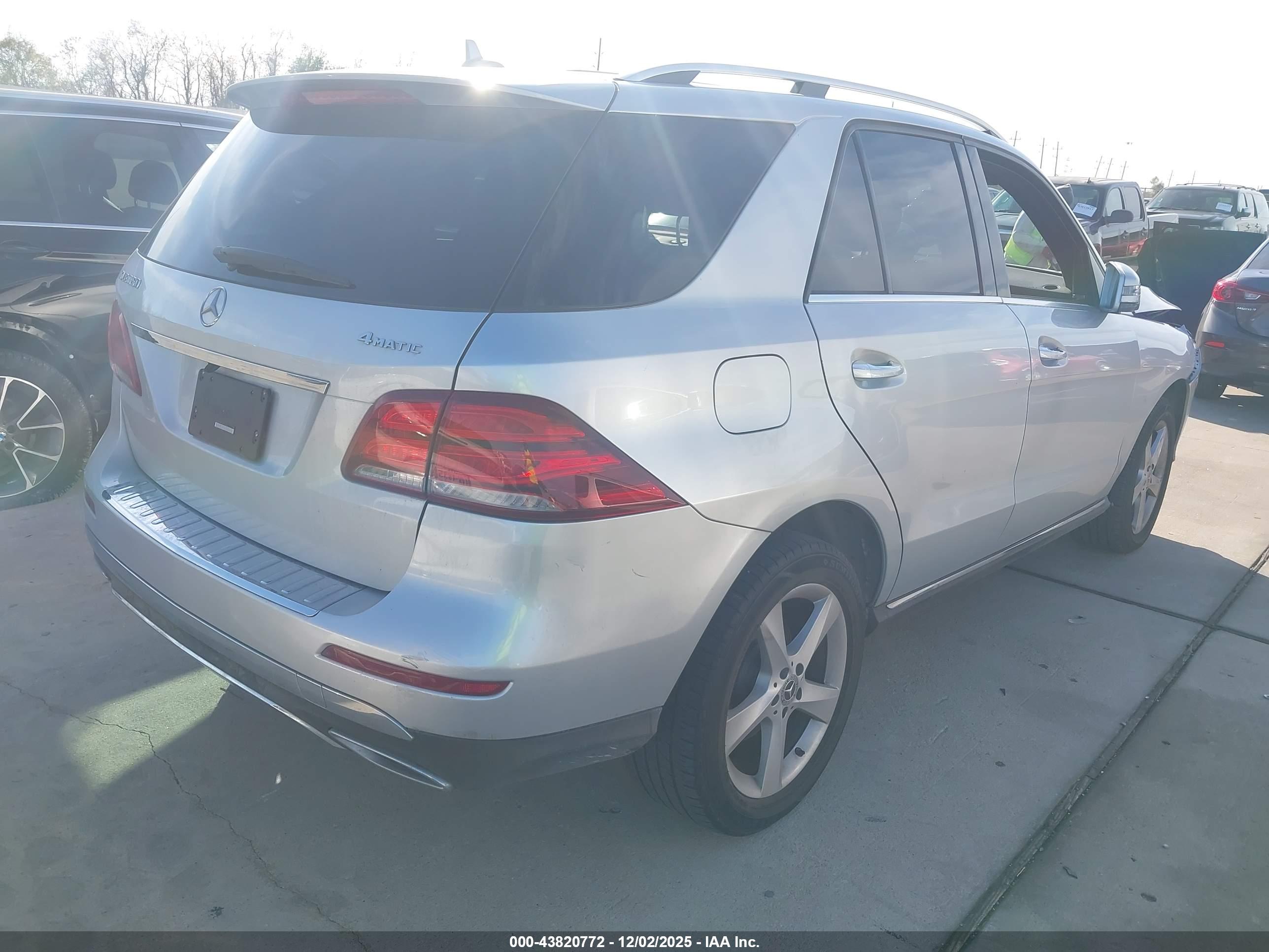 MERCEDES-BENZ GLE image 4