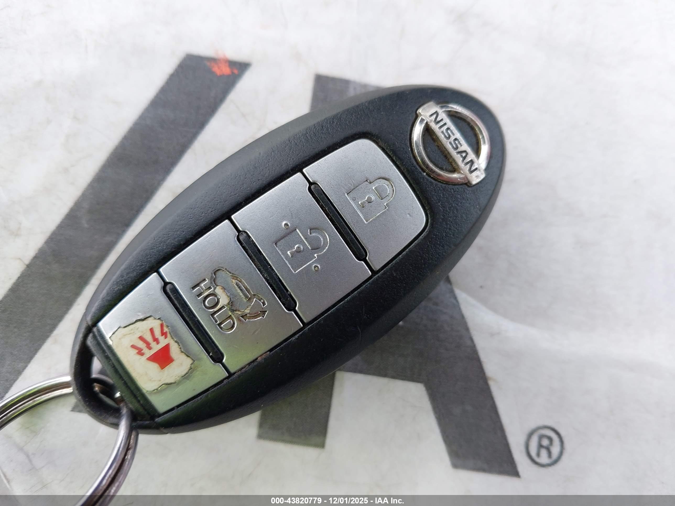 NISSAN ROGUE image 11