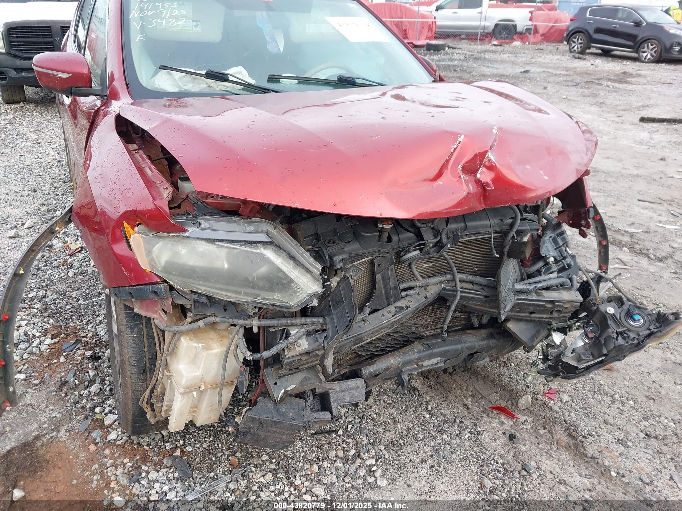 NISSAN ROGUE image 6