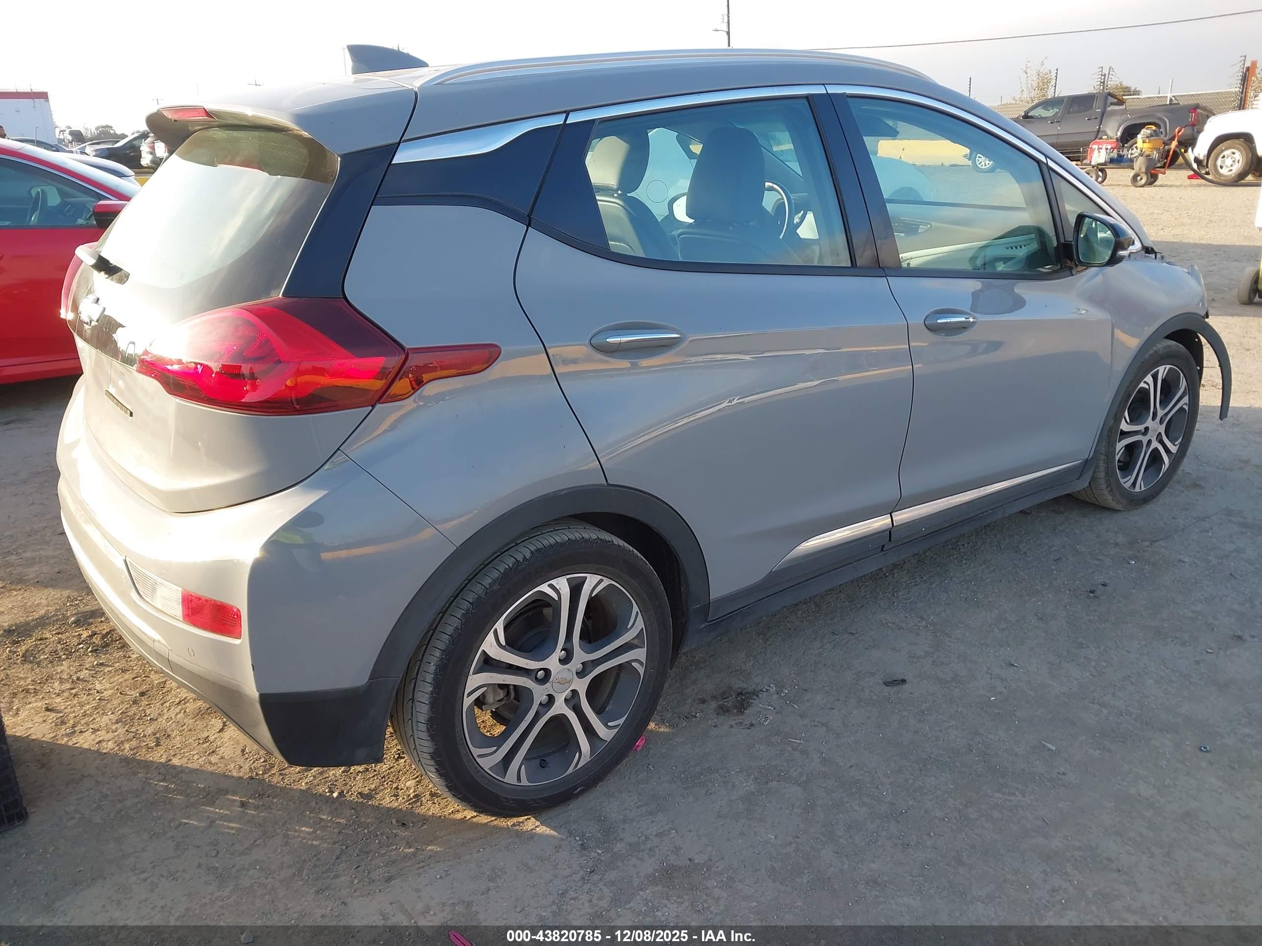 CHEVROLET BOLT image 4