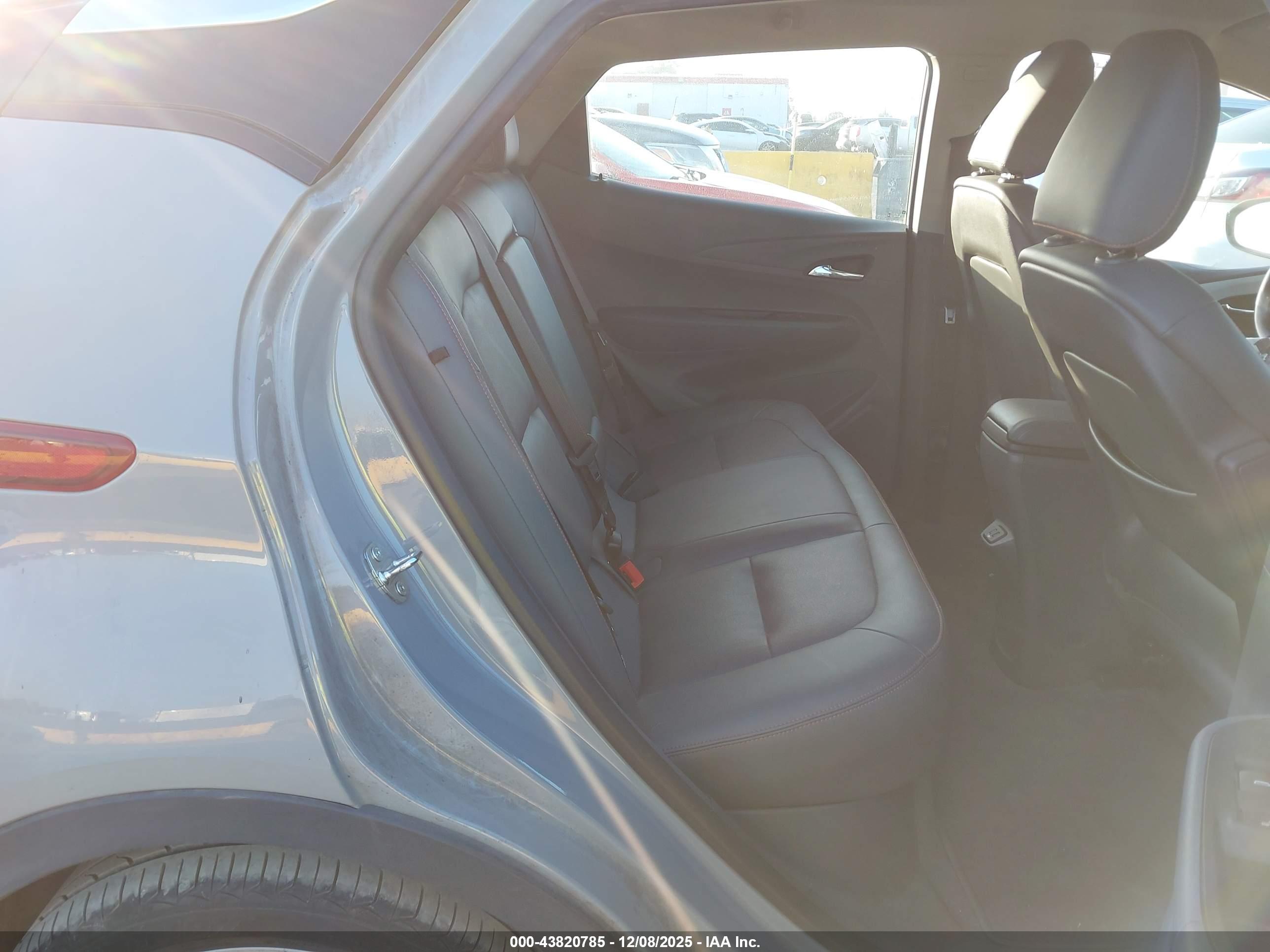 CHEVROLET BOLT image 8