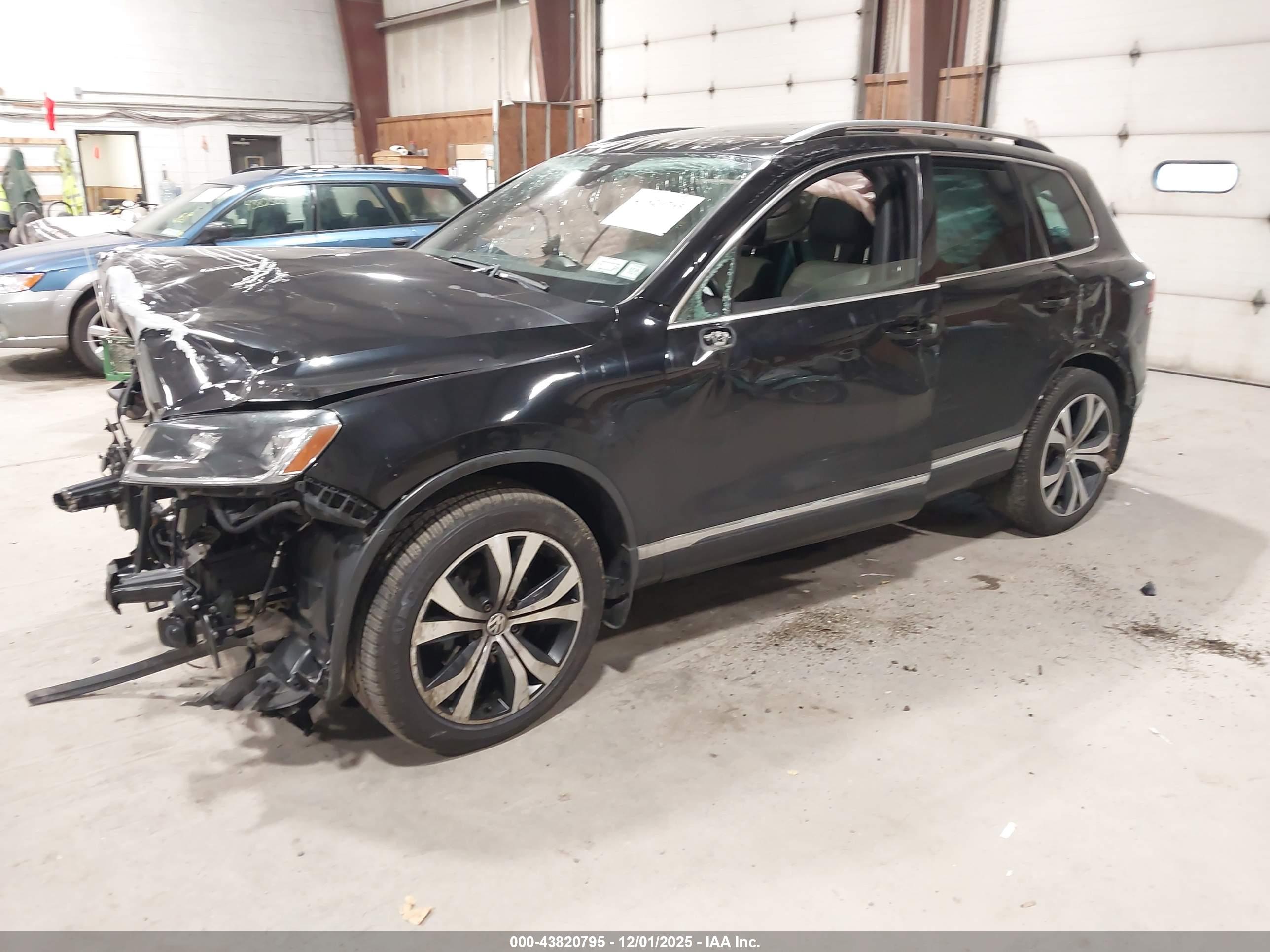 VOLKSWAGEN TOUAREG image 2