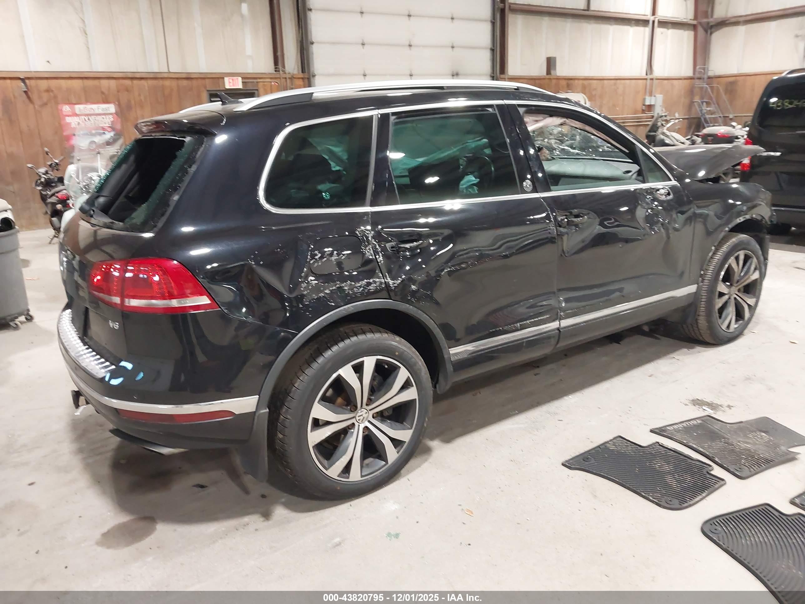 VOLKSWAGEN TOUAREG image 4