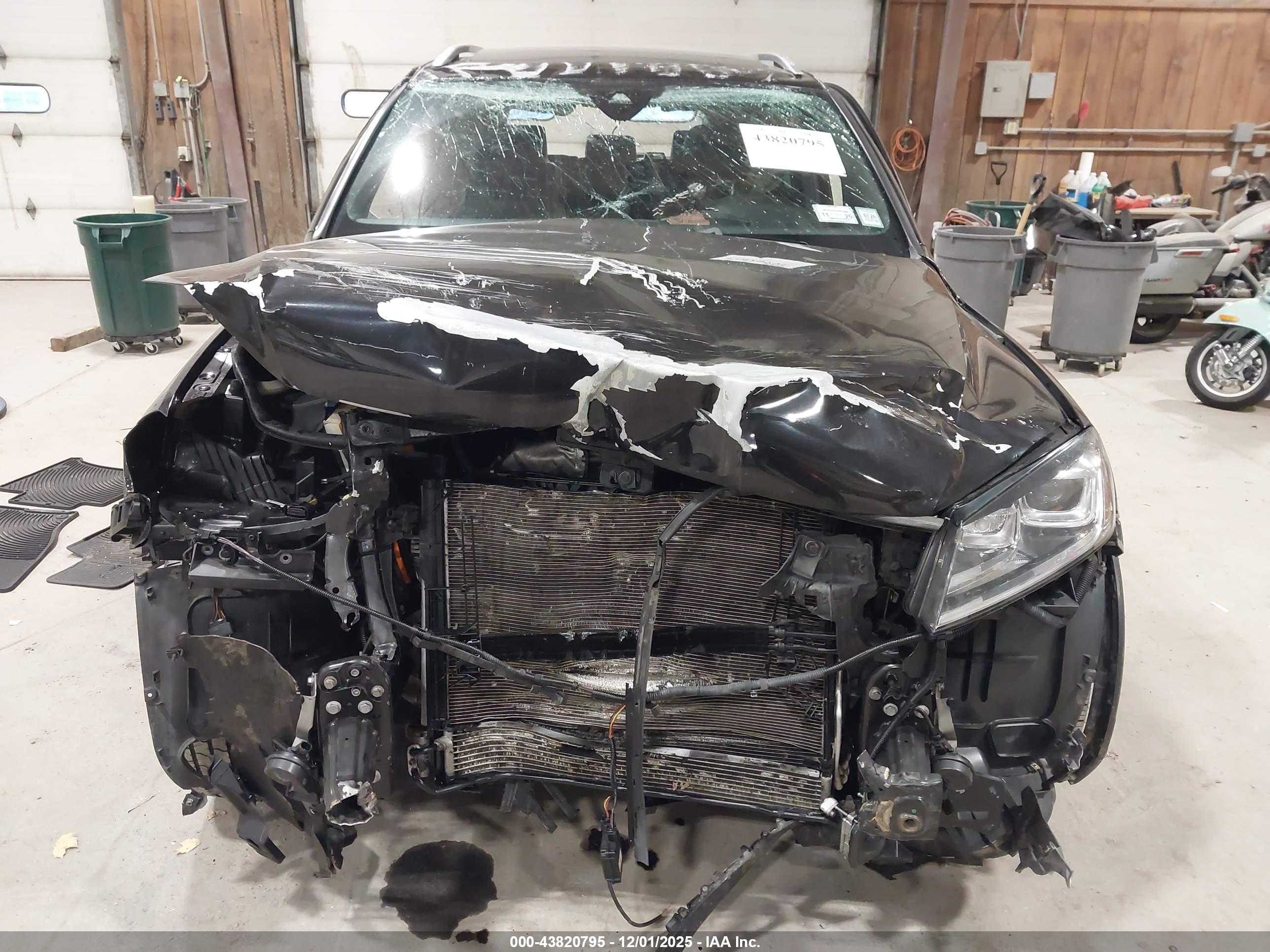 VOLKSWAGEN TOUAREG image 6